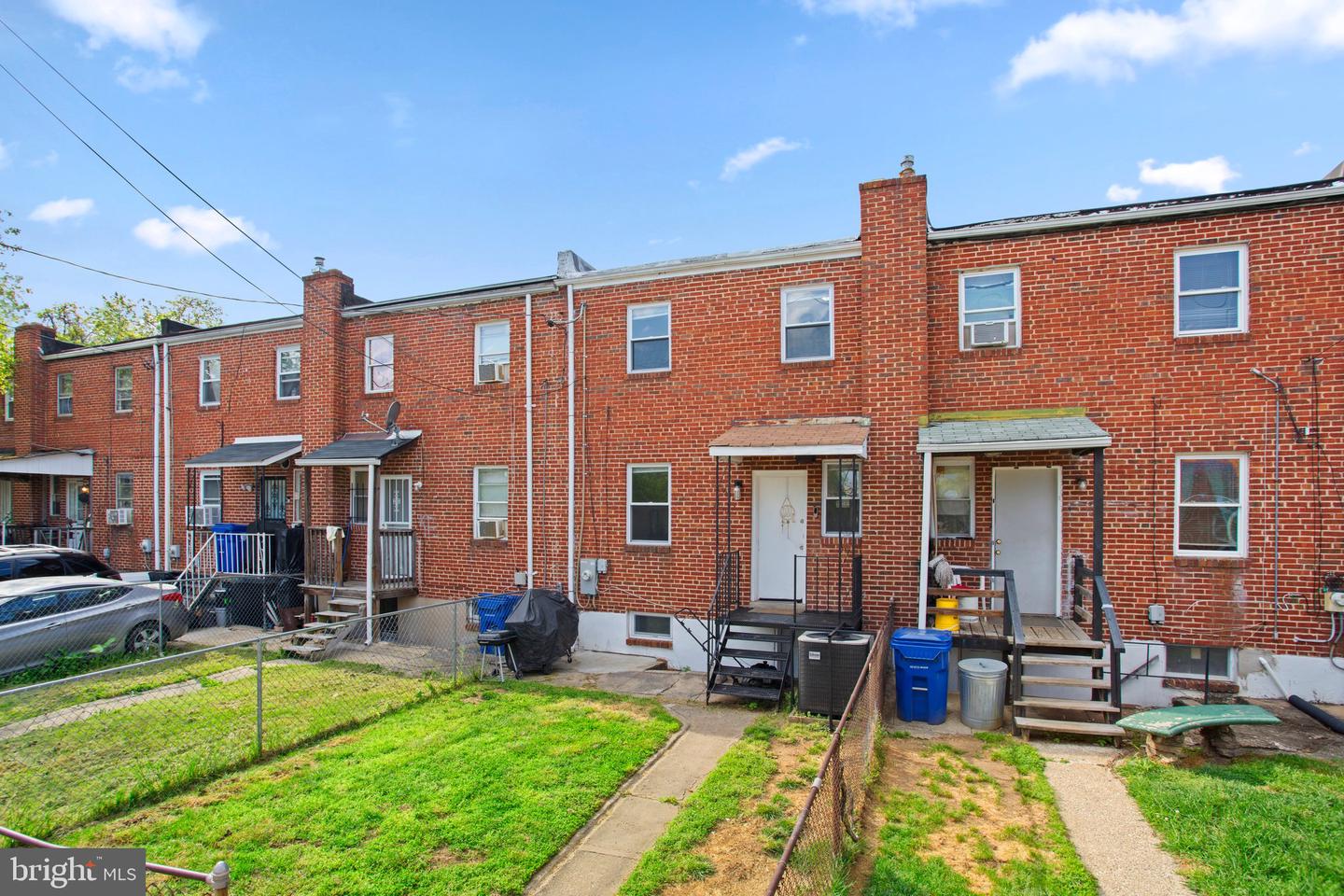 2907 GRANTLEY AVENUE