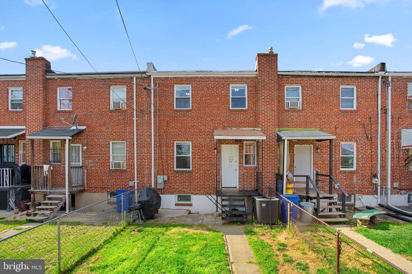 2907 GRANTLEY AVENUE
