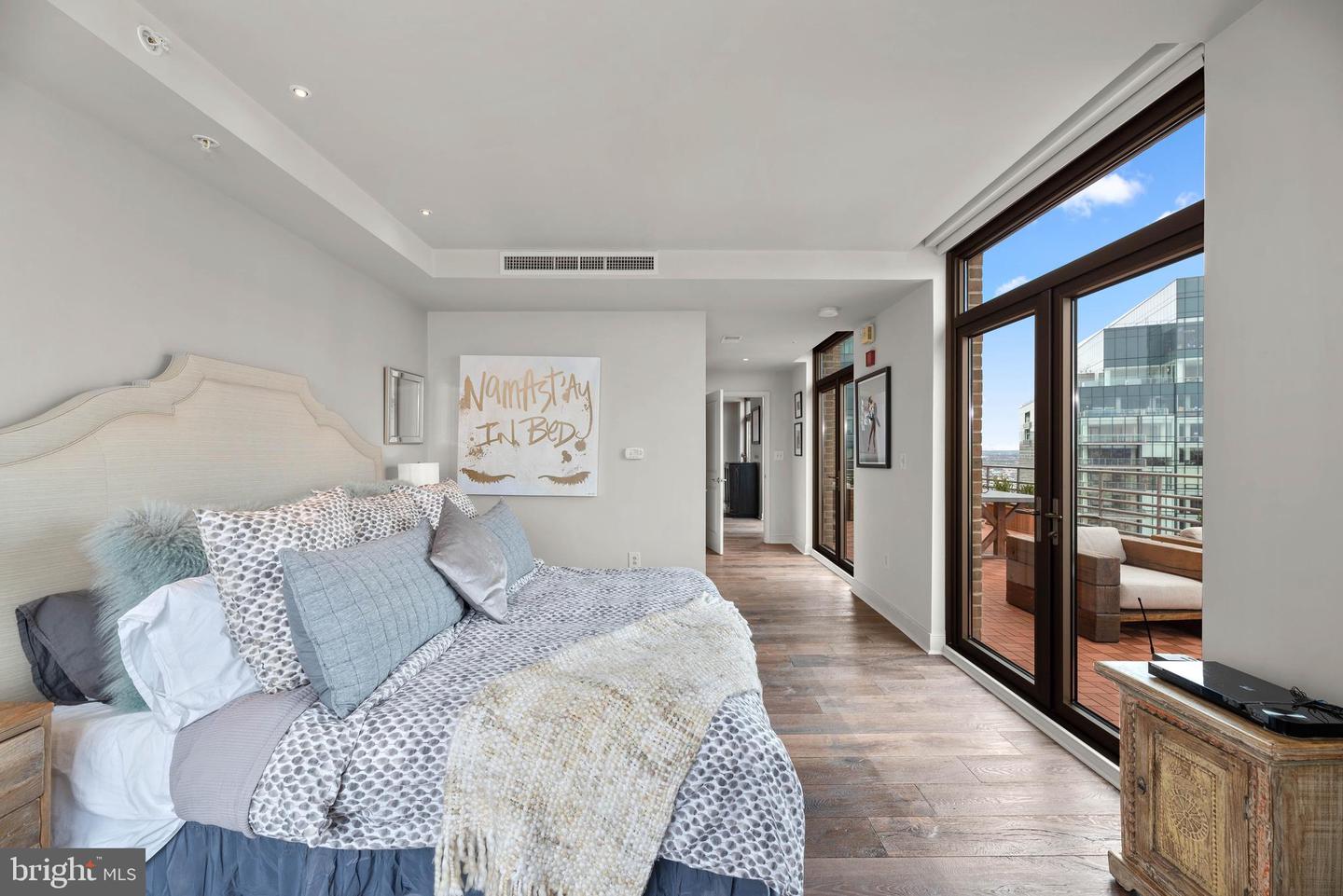 675 PRESIDENT STREET Unit: 2801