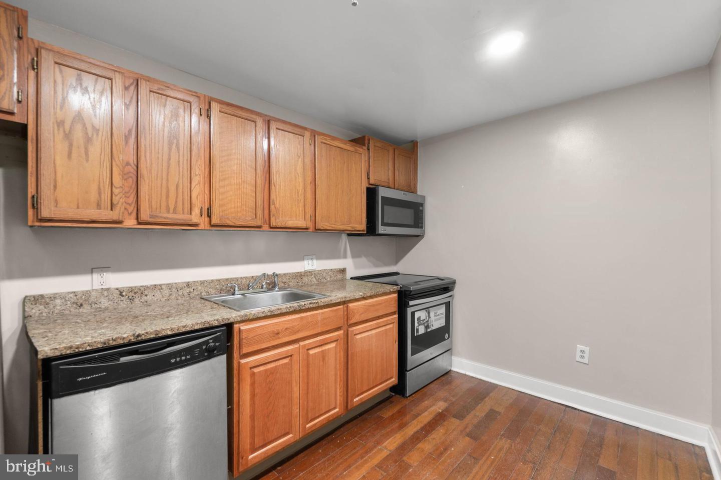 1912 MADISON AVENUE Unit: 301