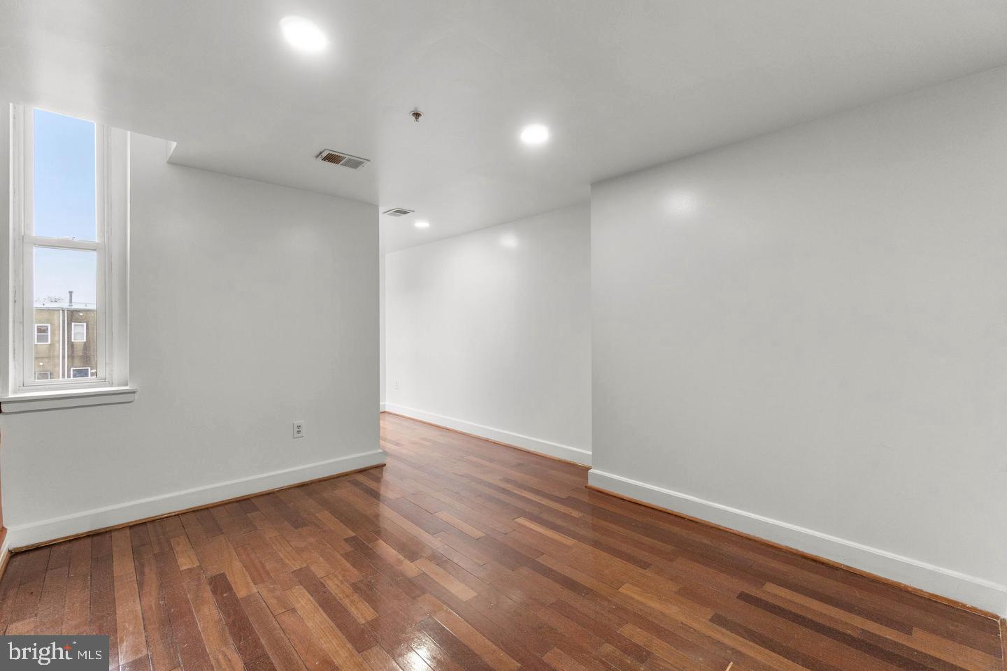 1912 MADISON AVENUE Unit: 301