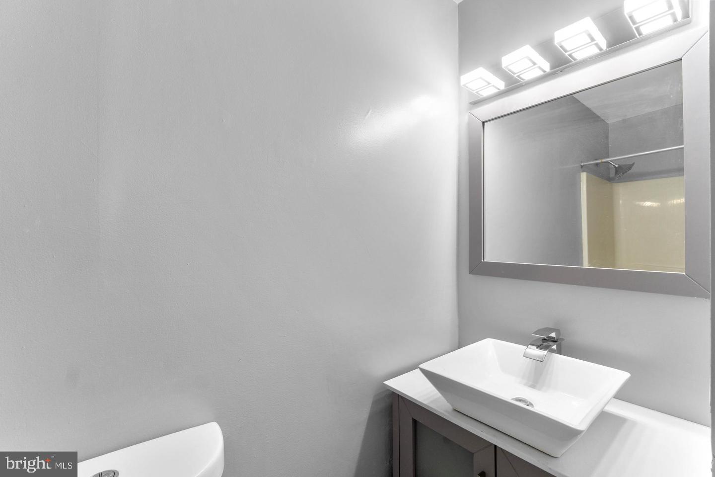 1912 MADISON AVENUE Unit: 301