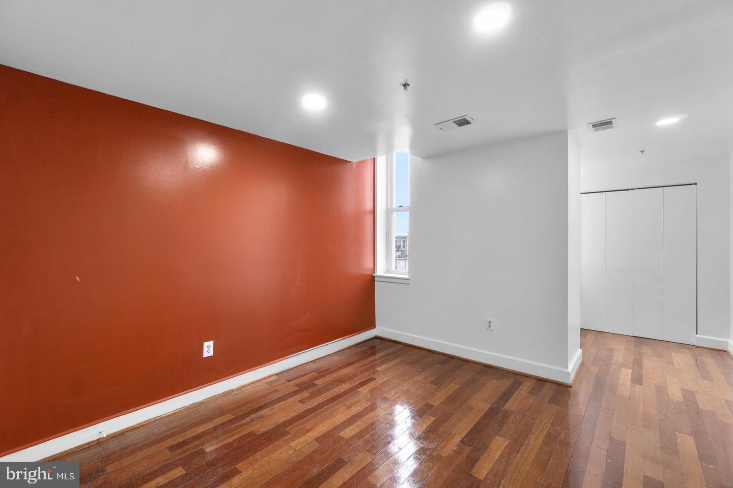 1912 MADISON AVENUE Unit: 301