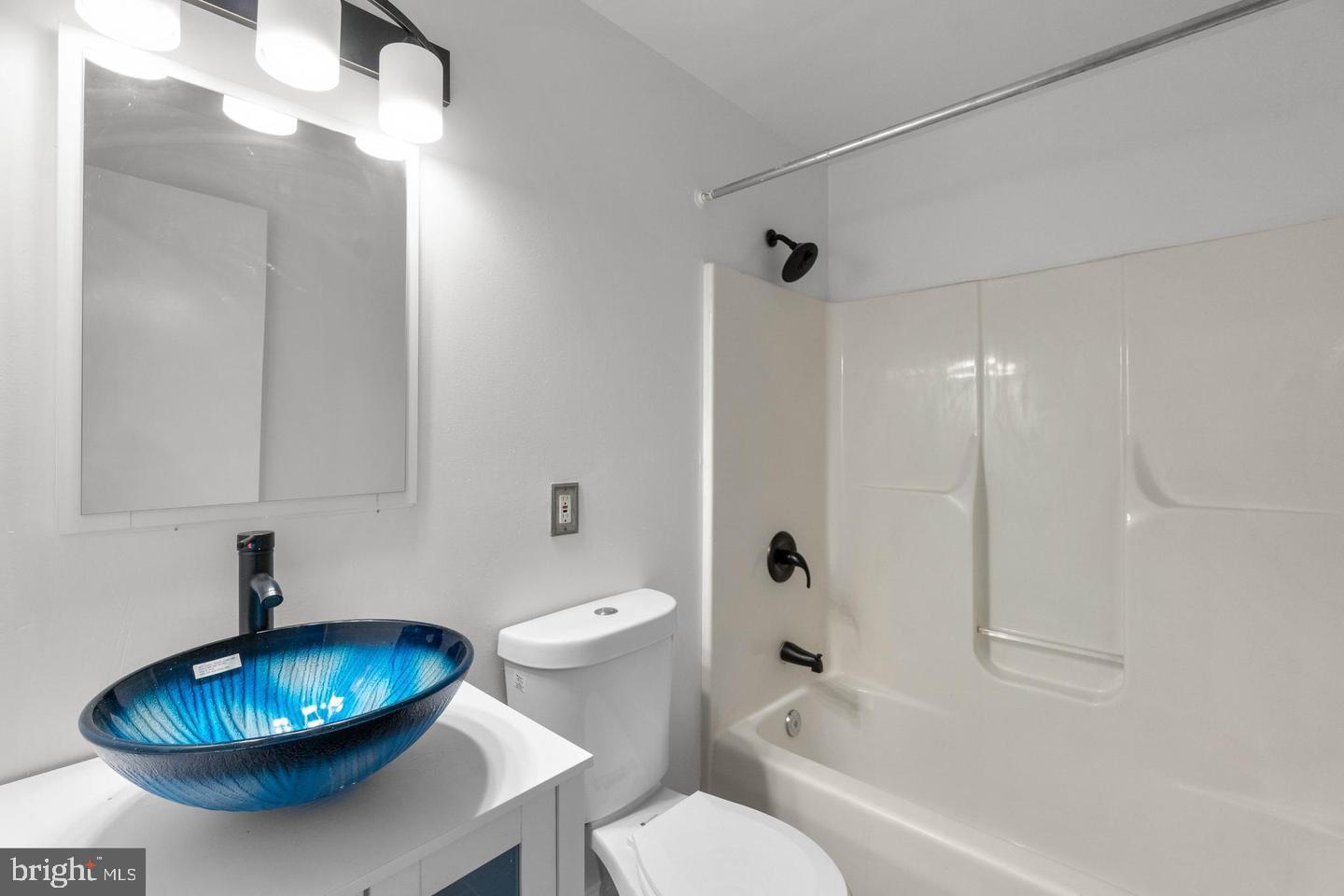 1912 MADISON AVENUE Unit: 301