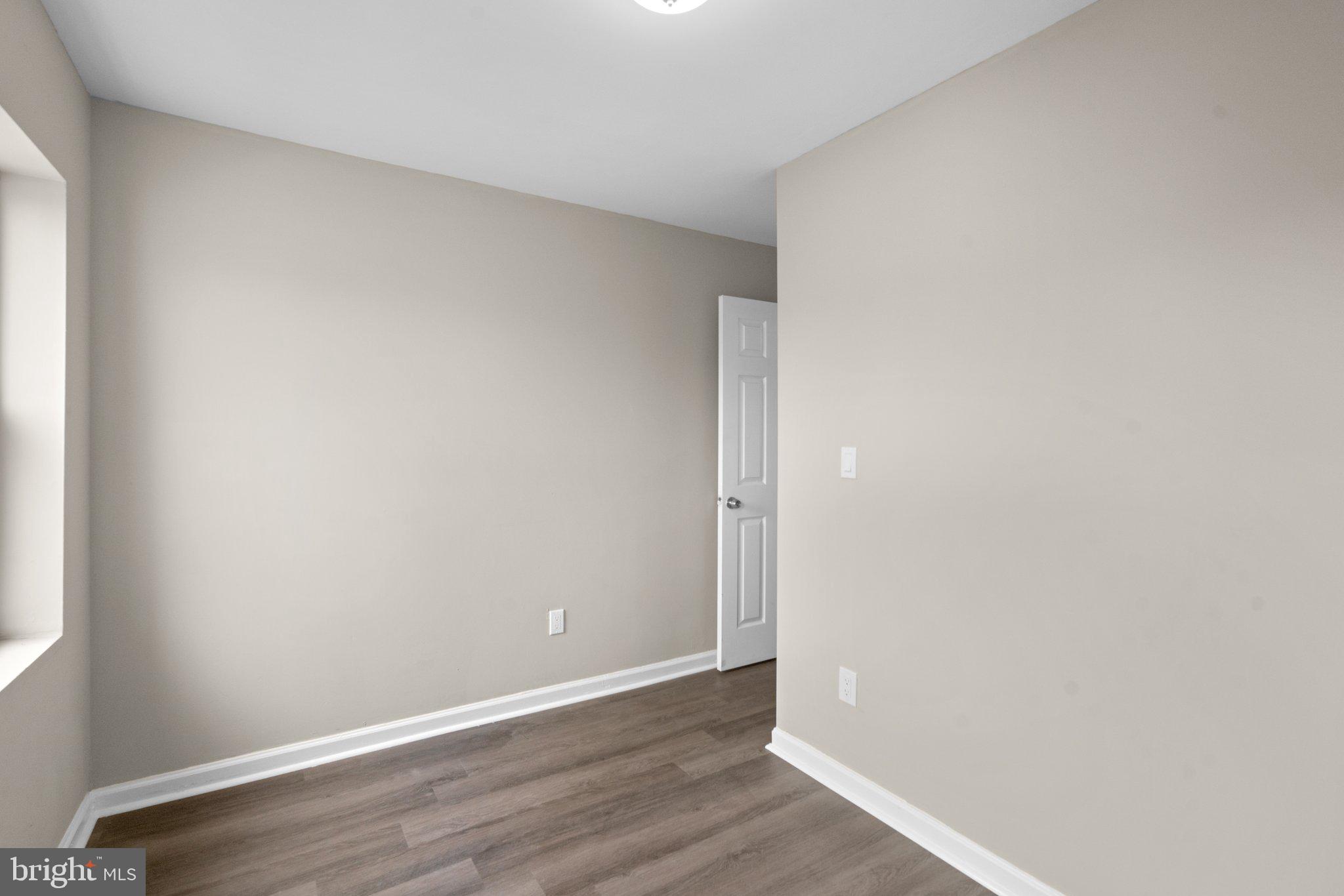 1544 N WOODYEAR STREET