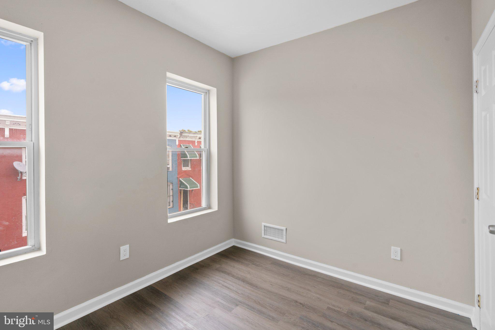 1544 N WOODYEAR STREET