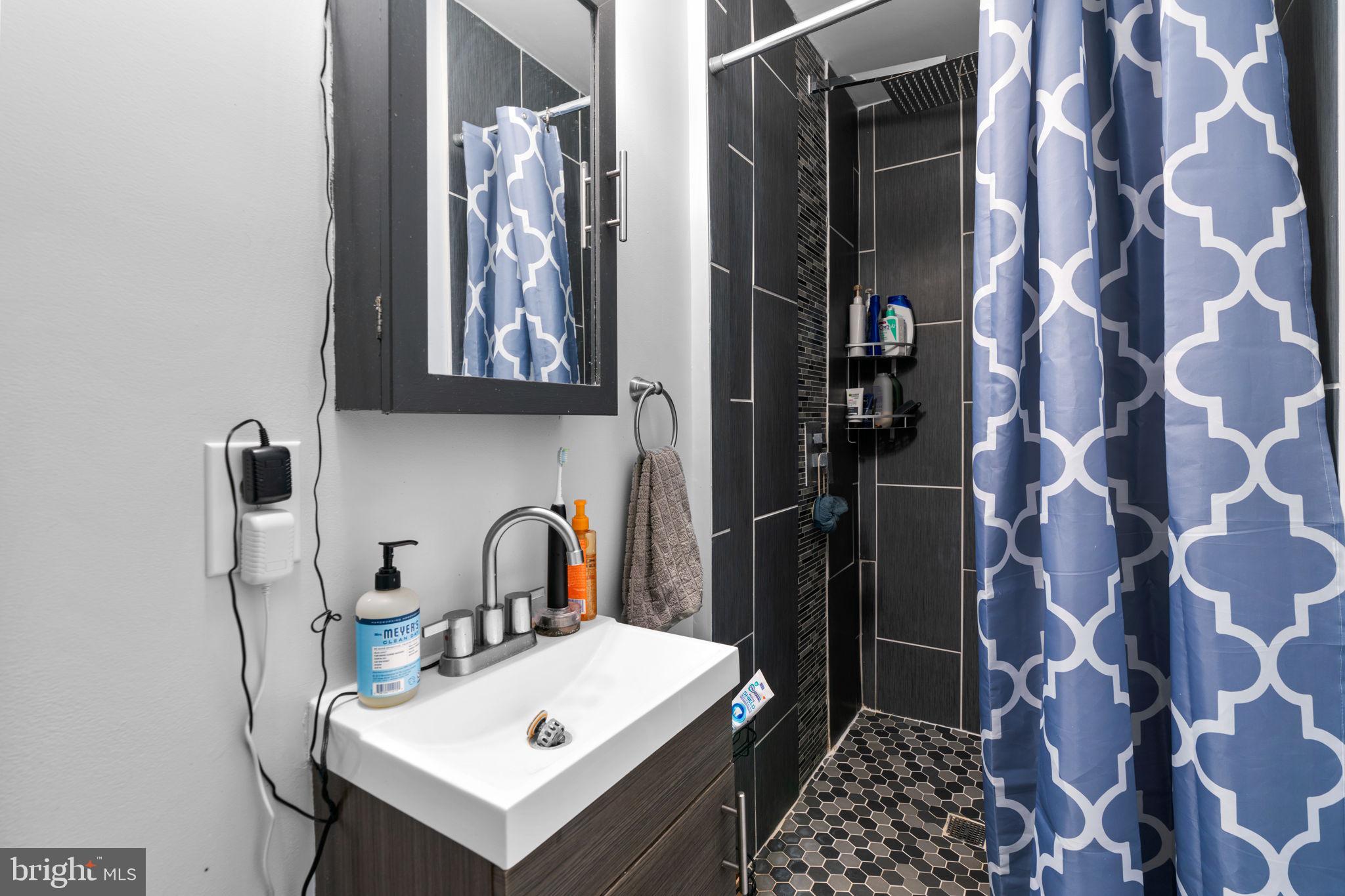 706 S Luzerne AVENUE