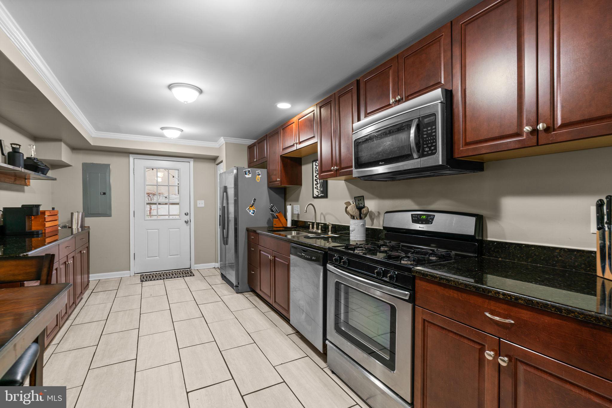 706 S Luzerne AVENUE