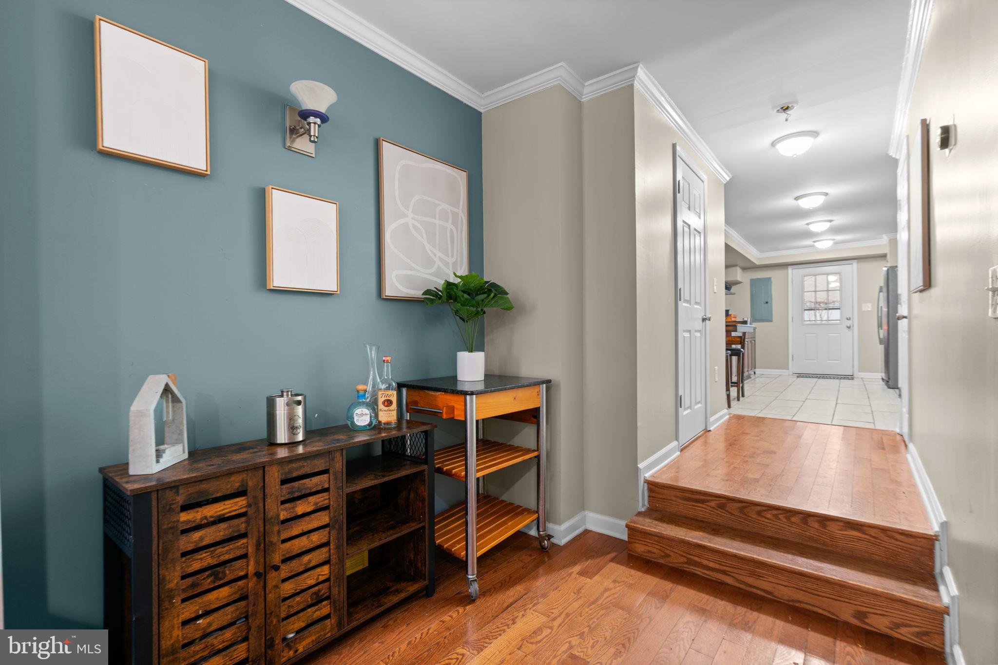 706 S Luzerne AVENUE