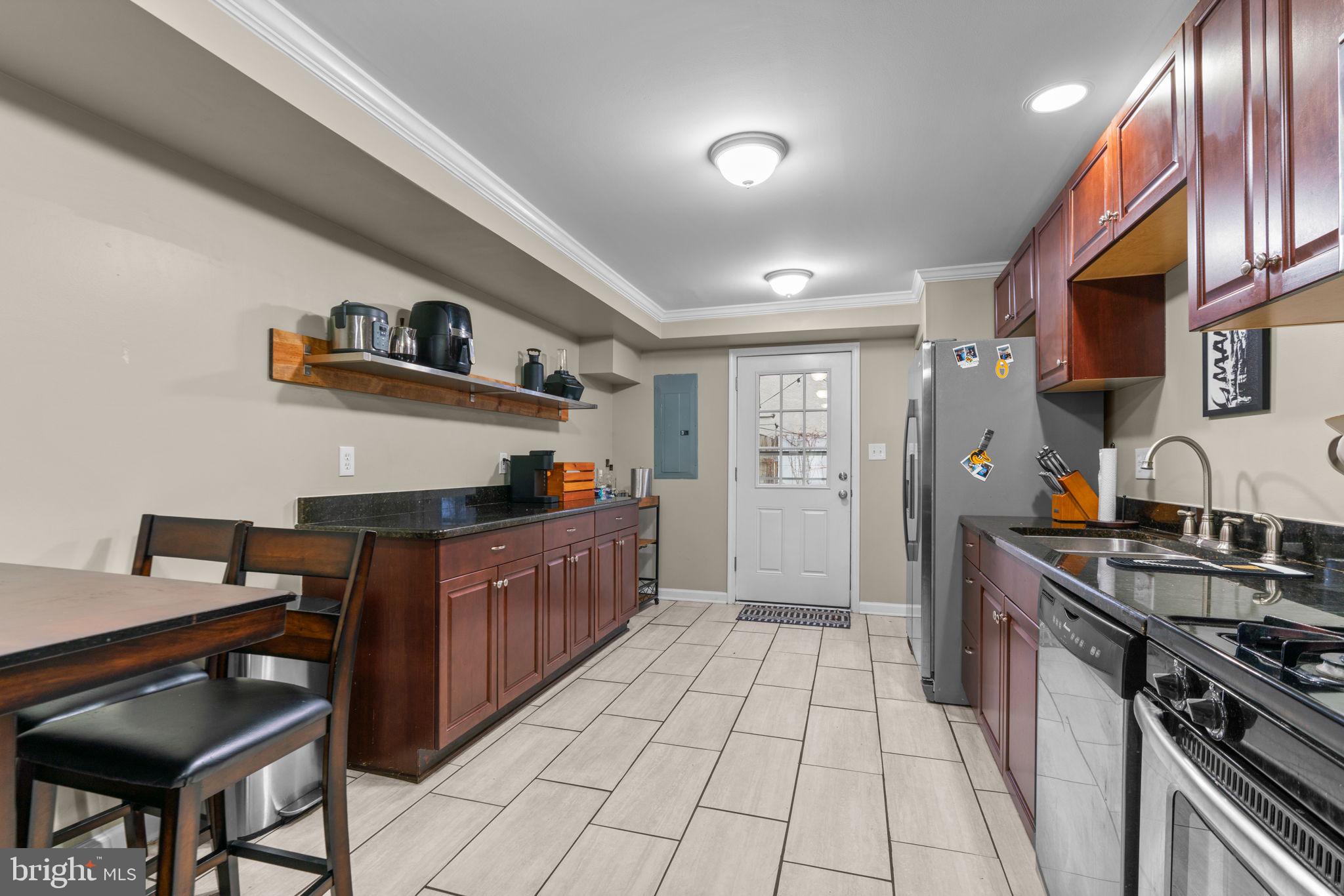 706 S Luzerne AVENUE