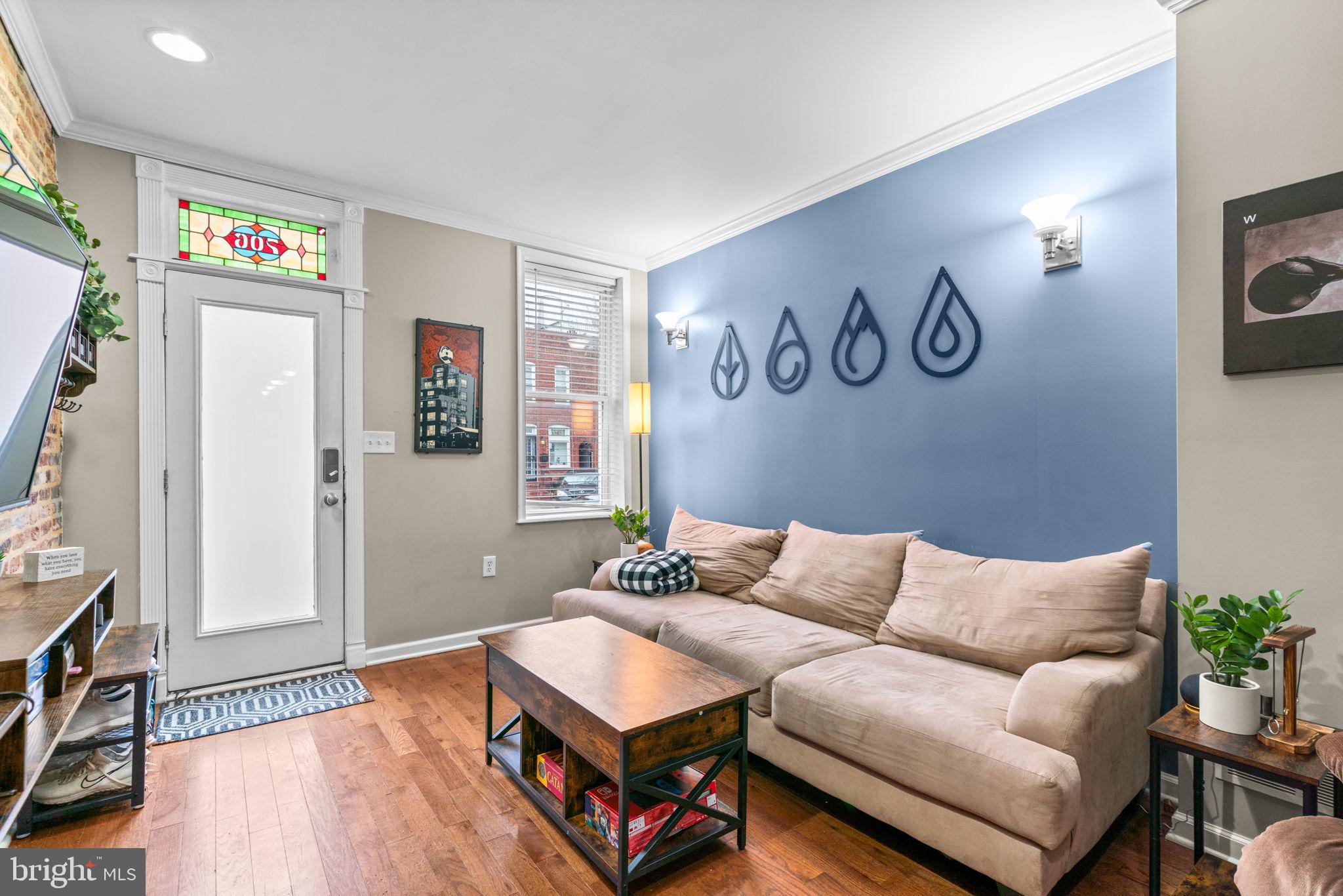 706 S Luzerne AVENUE