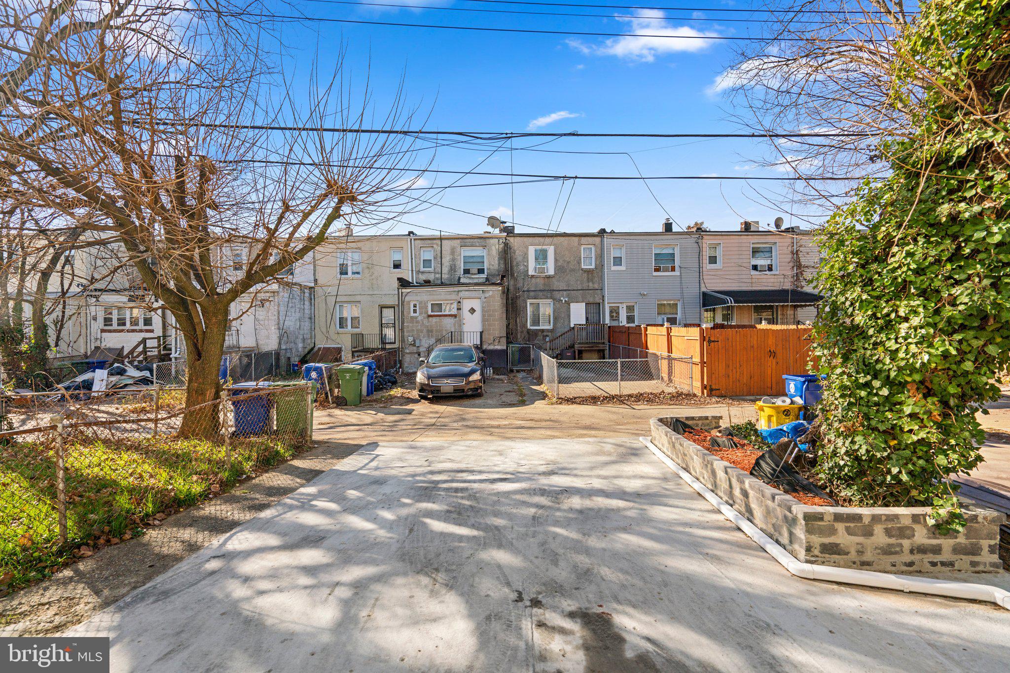 5032 Pembridge AVENUE