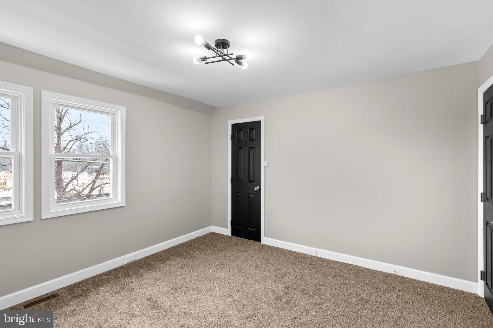 3004 Grantley AVENUE