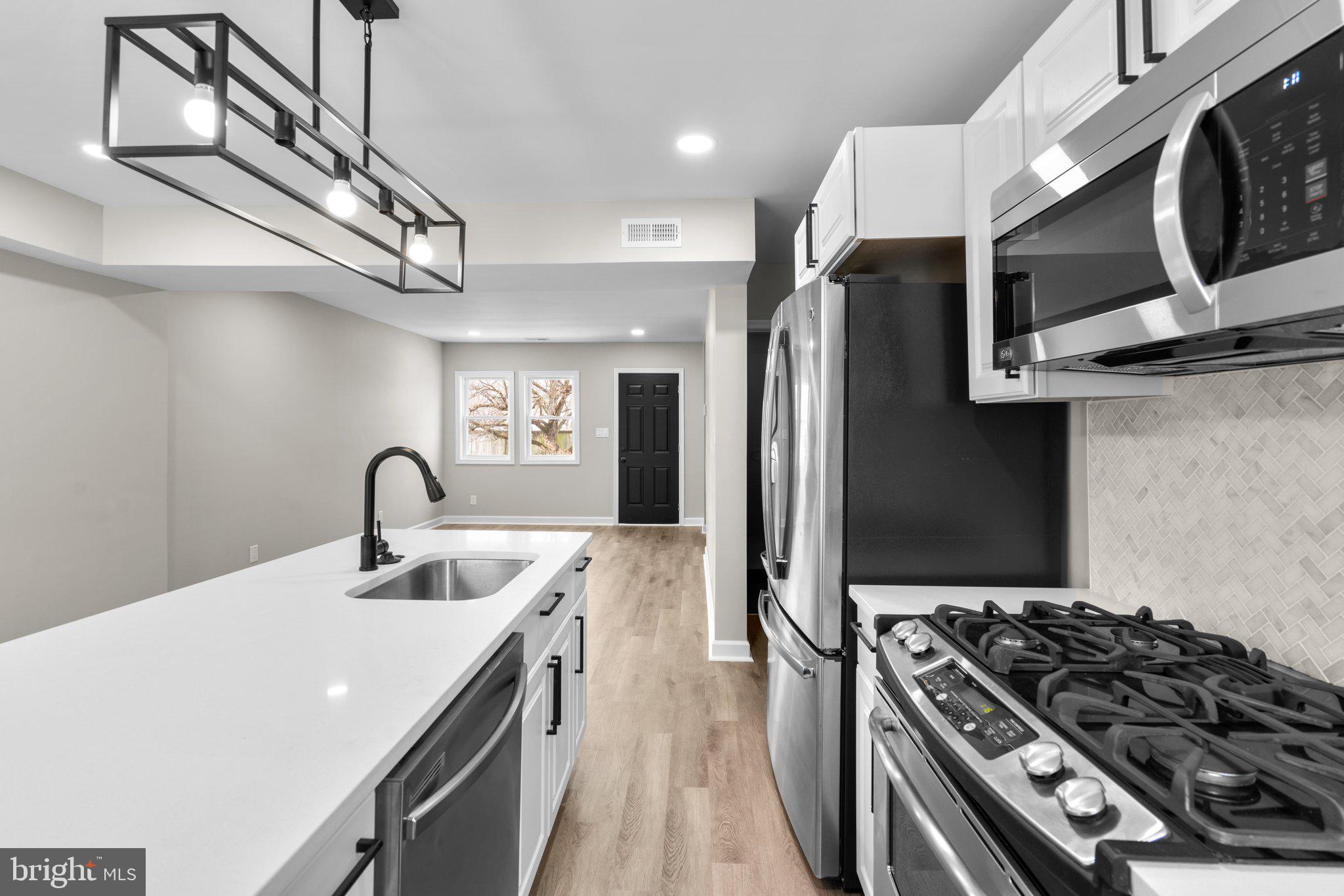 3004 Grantley AVENUE