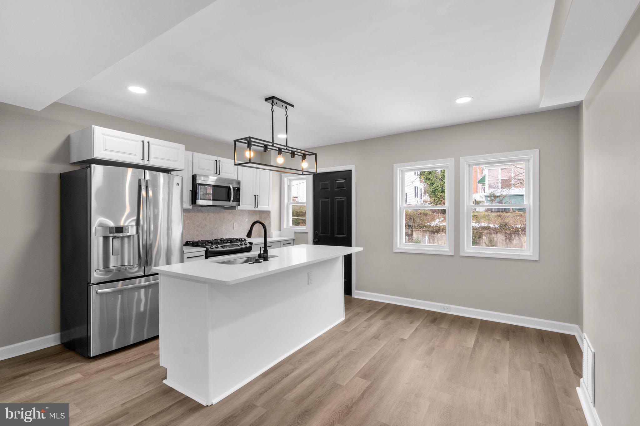 3004 Grantley AVENUE