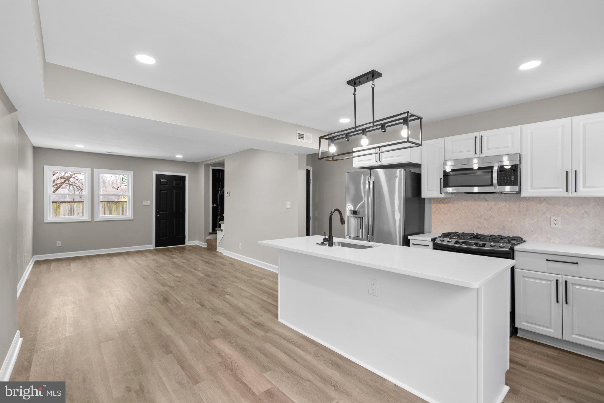 3004 Grantley AVENUE