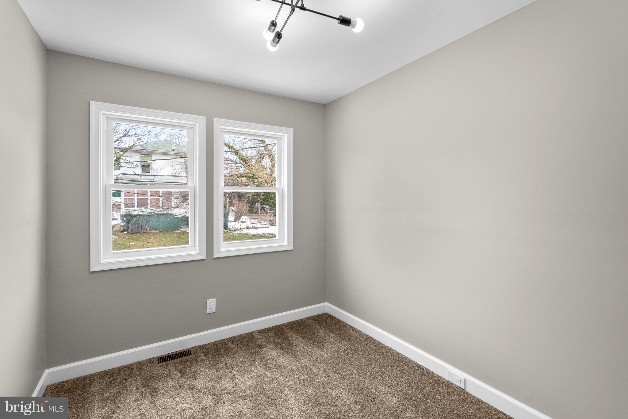 3004 Grantley AVENUE