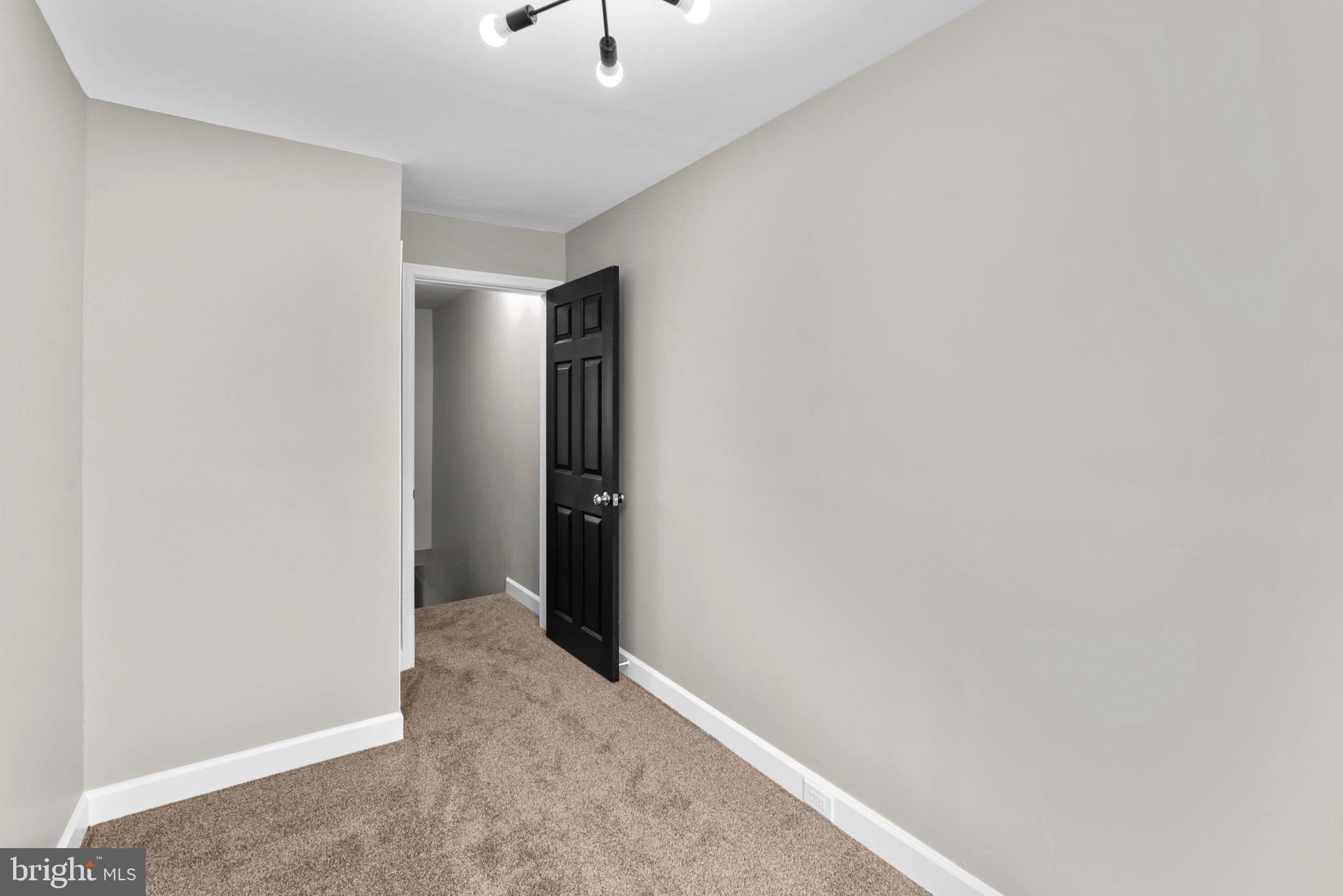 3004 Grantley AVENUE