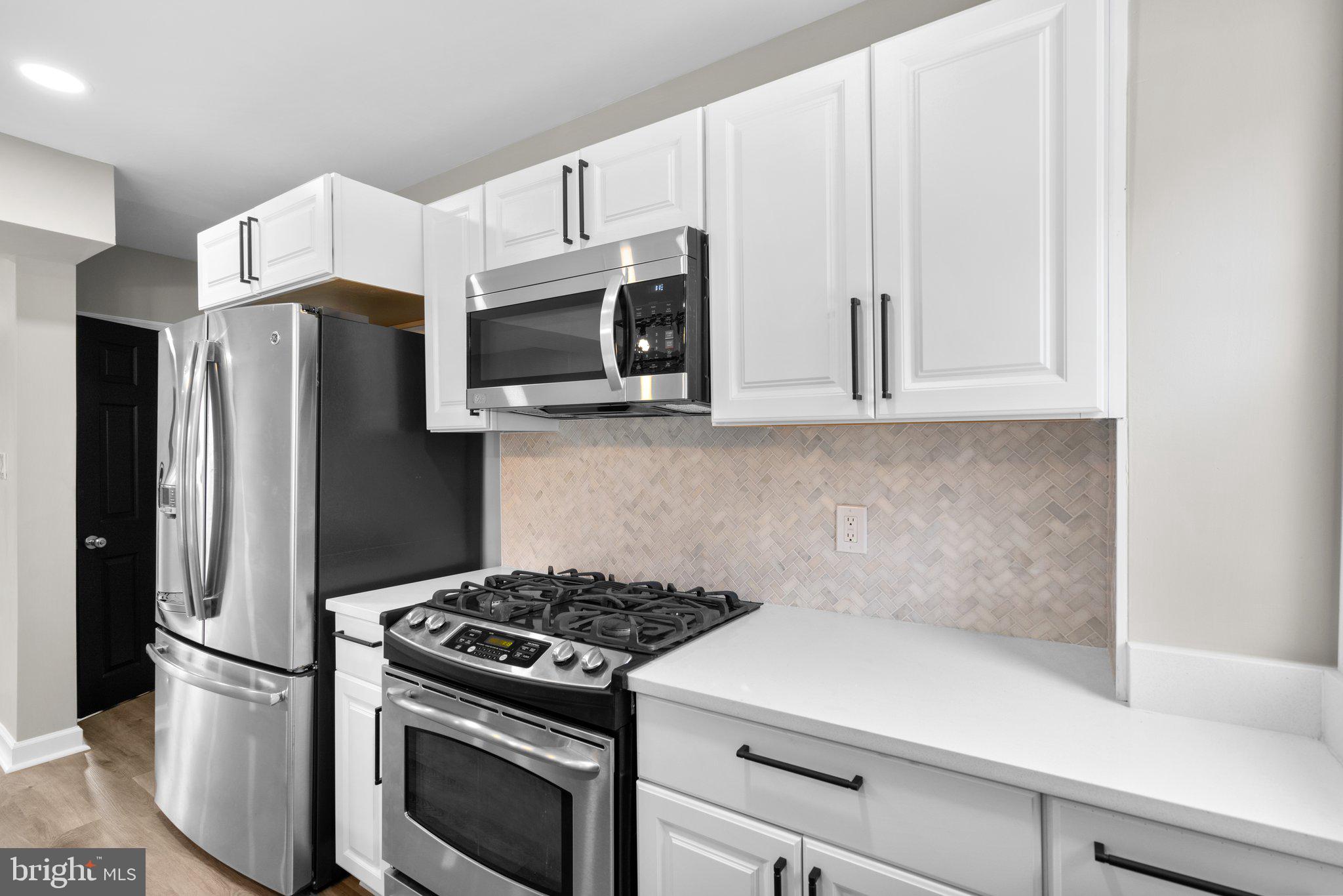 3004 Grantley AVENUE