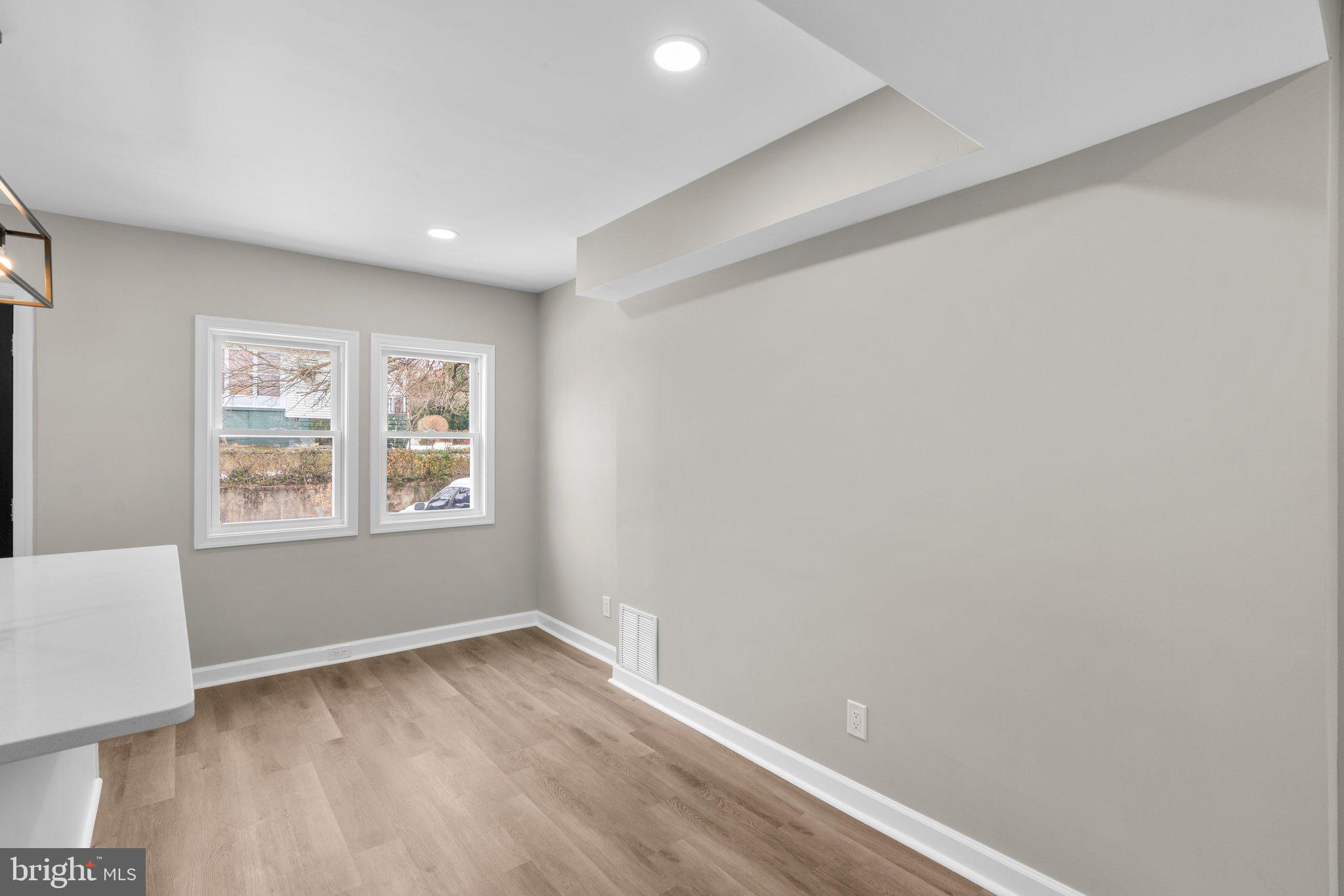 3004 Grantley AVENUE