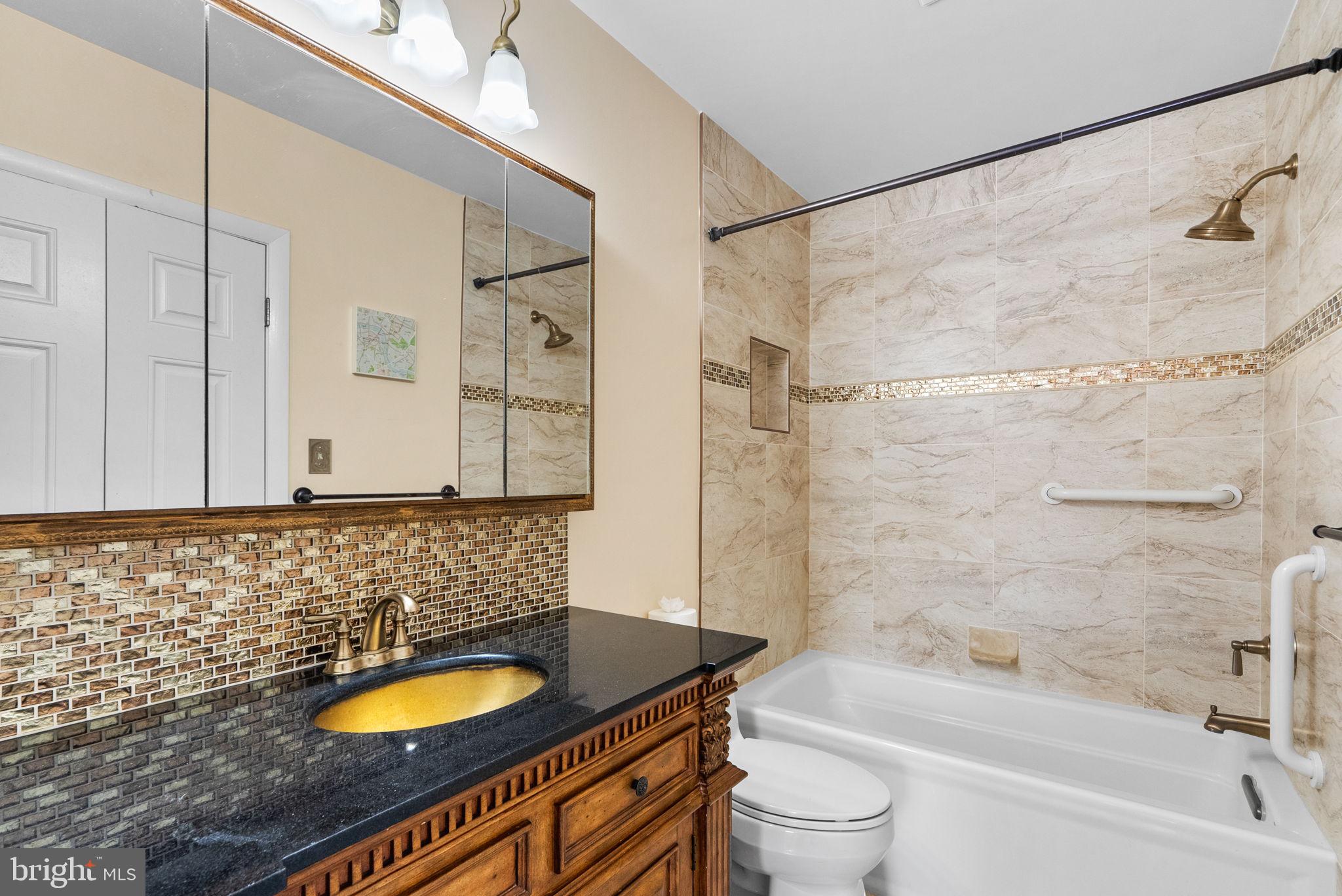 6300 Red Cedar Pl #310