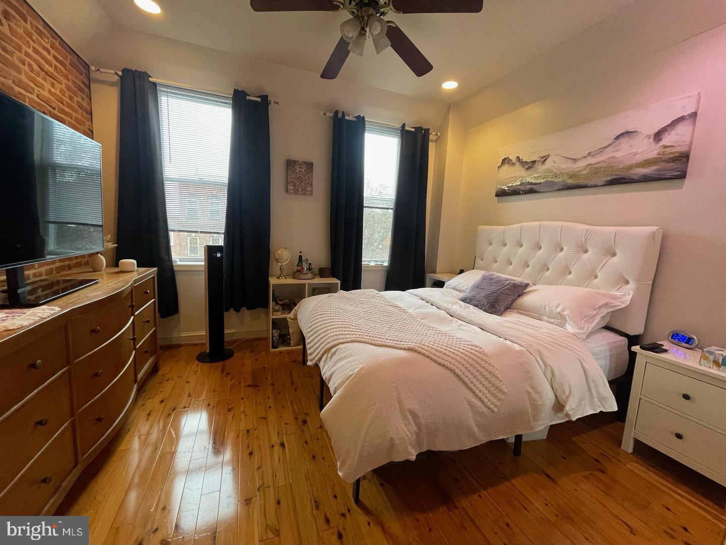 909 S POTOMAC STREET