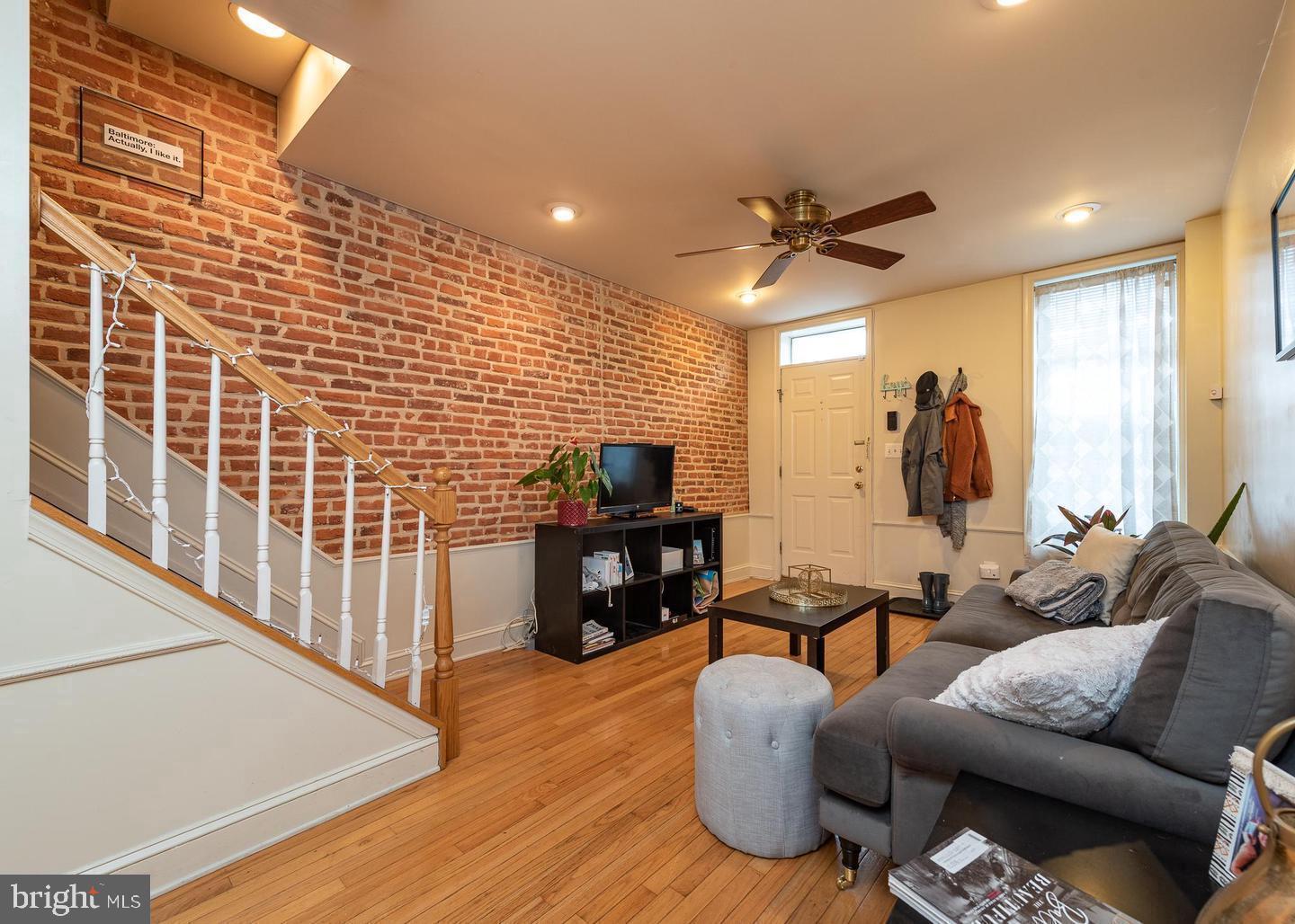 909 S POTOMAC STREET