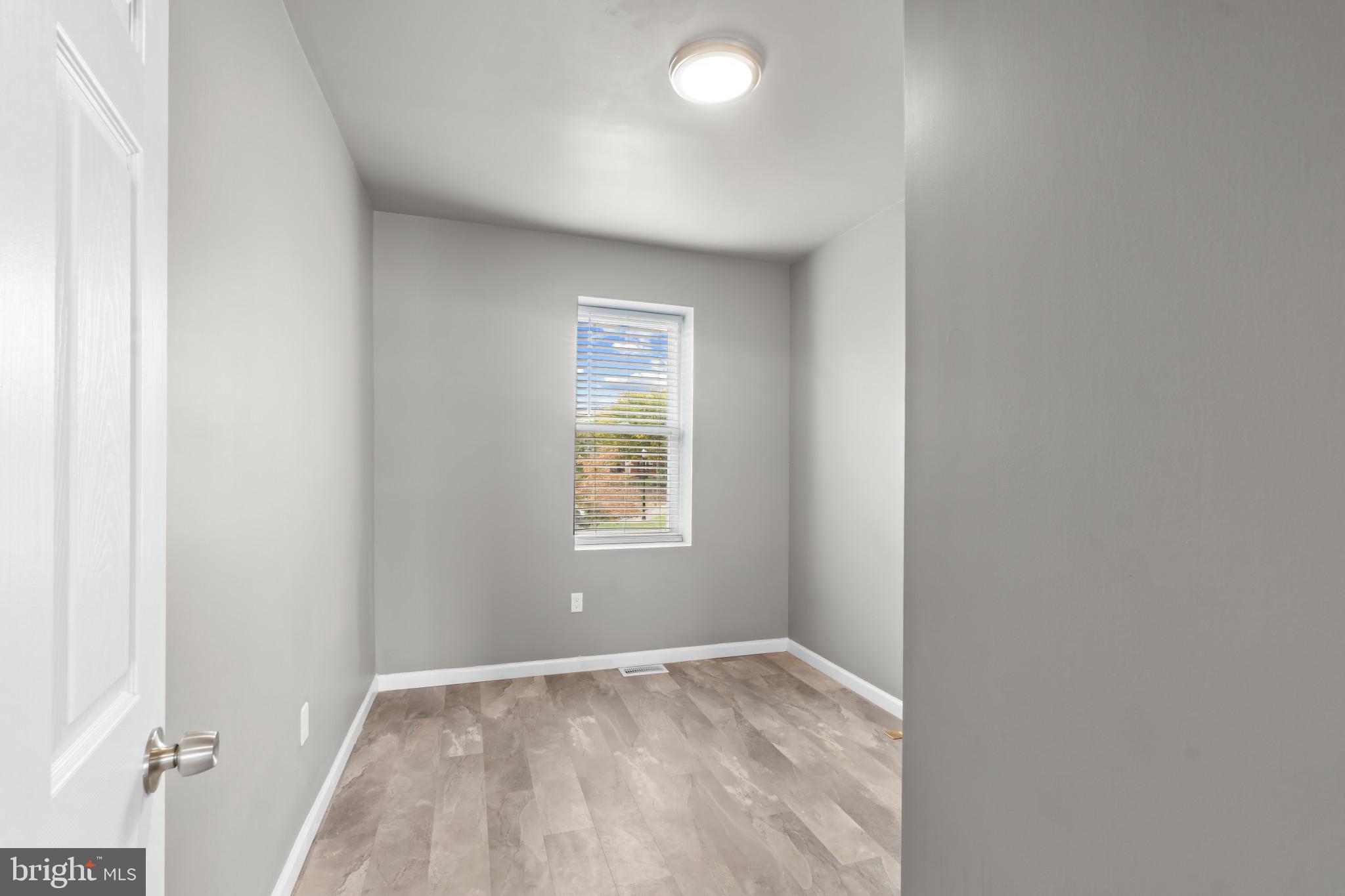 2226 N MONROE STREET N