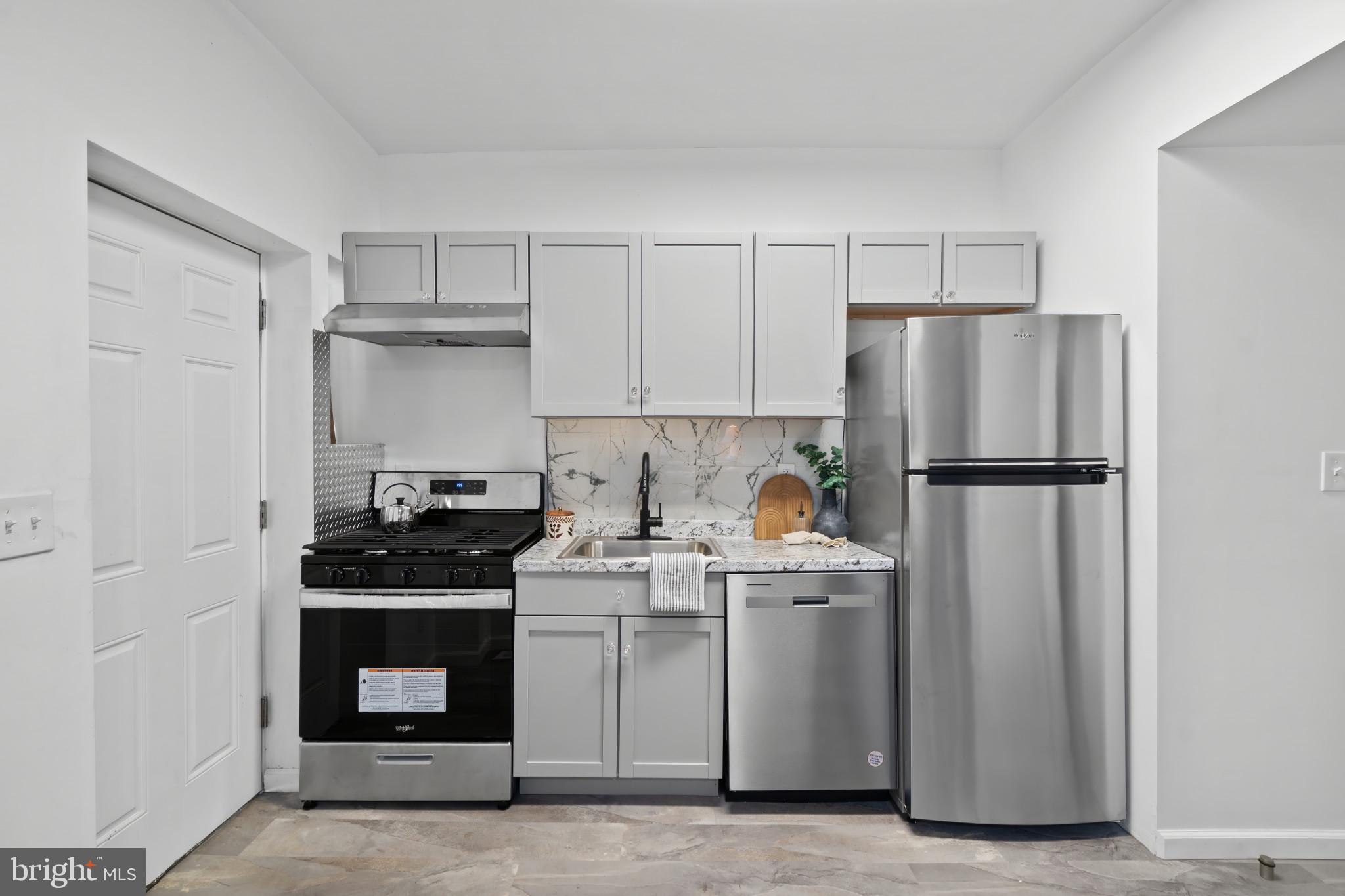 2226 N MONROE STREET N