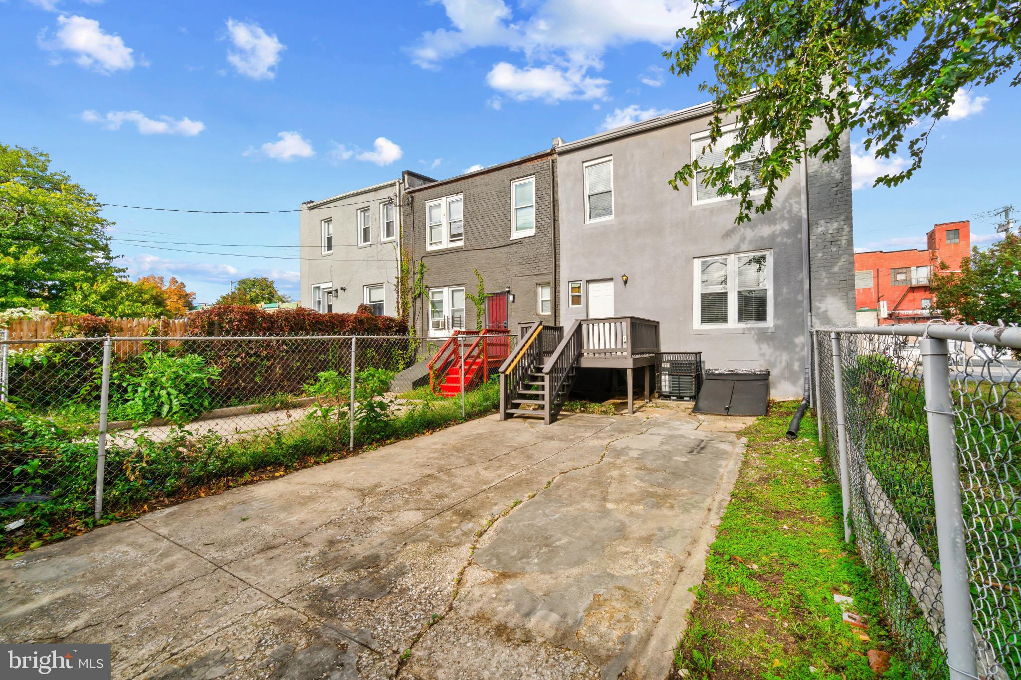 2226 N MONROE STREET N