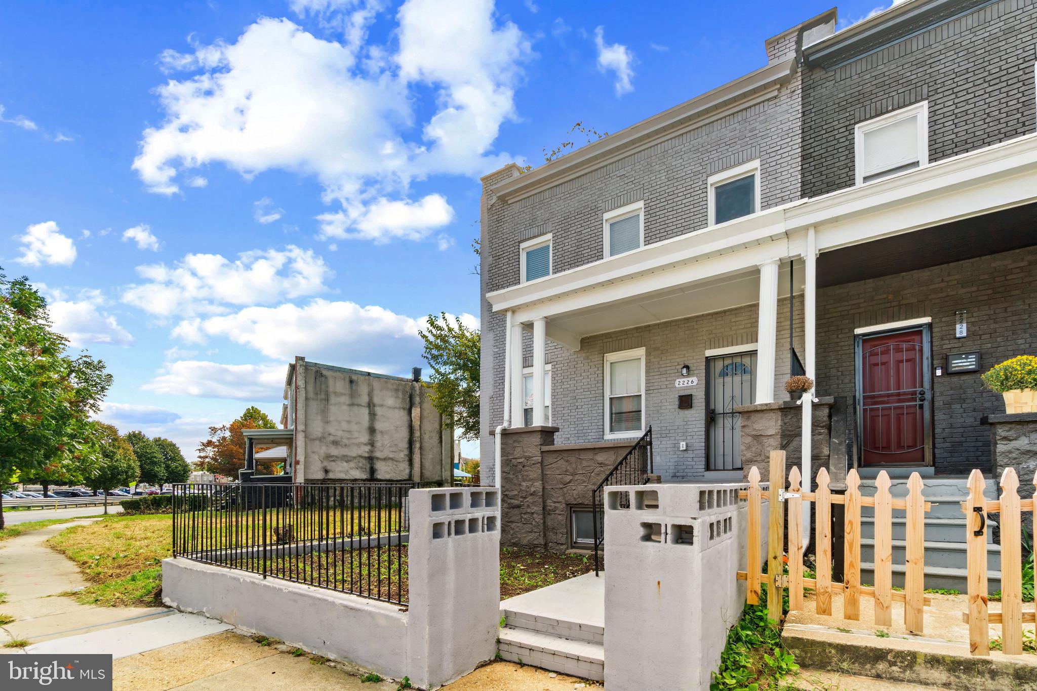 2226 N MONROE STREET N