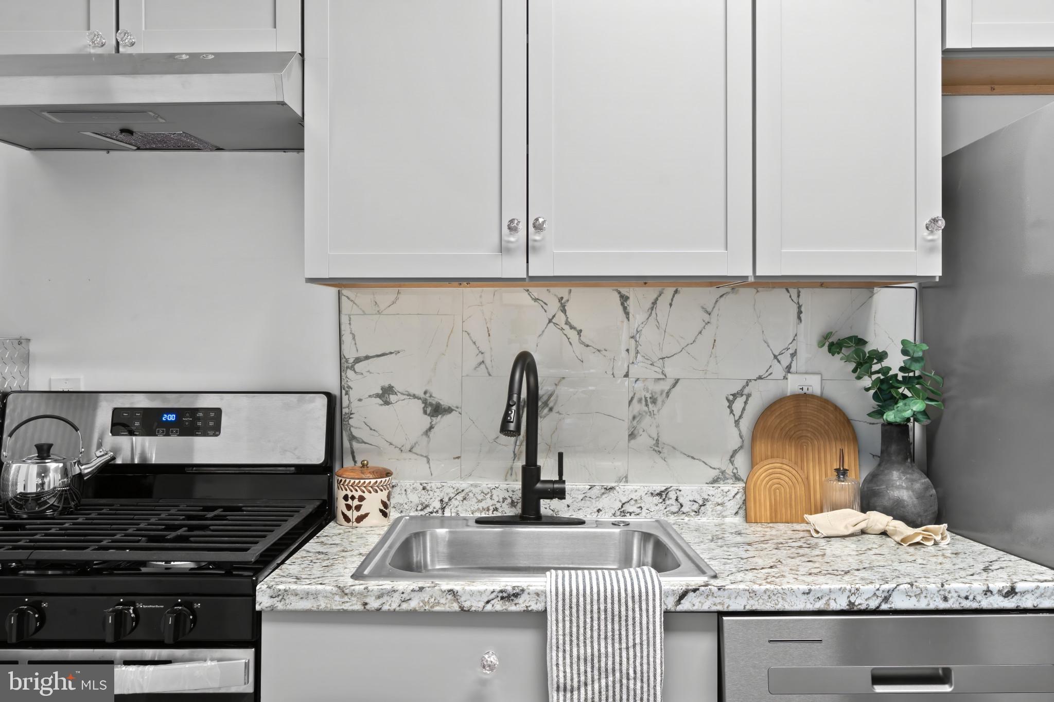 2226 N MONROE STREET N