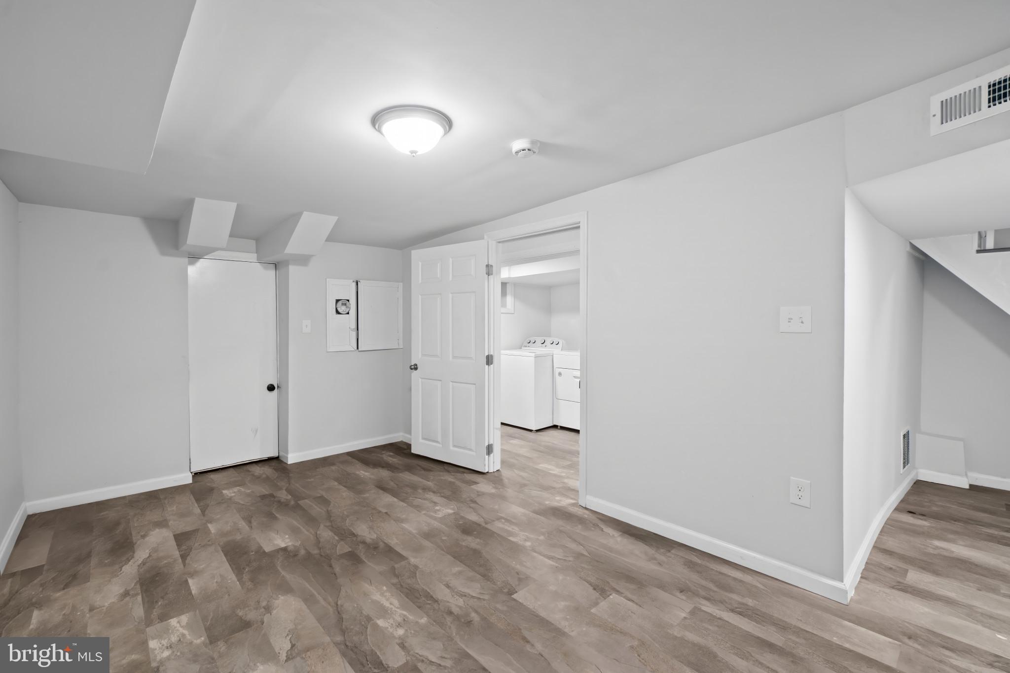 2226 N MONROE STREET N