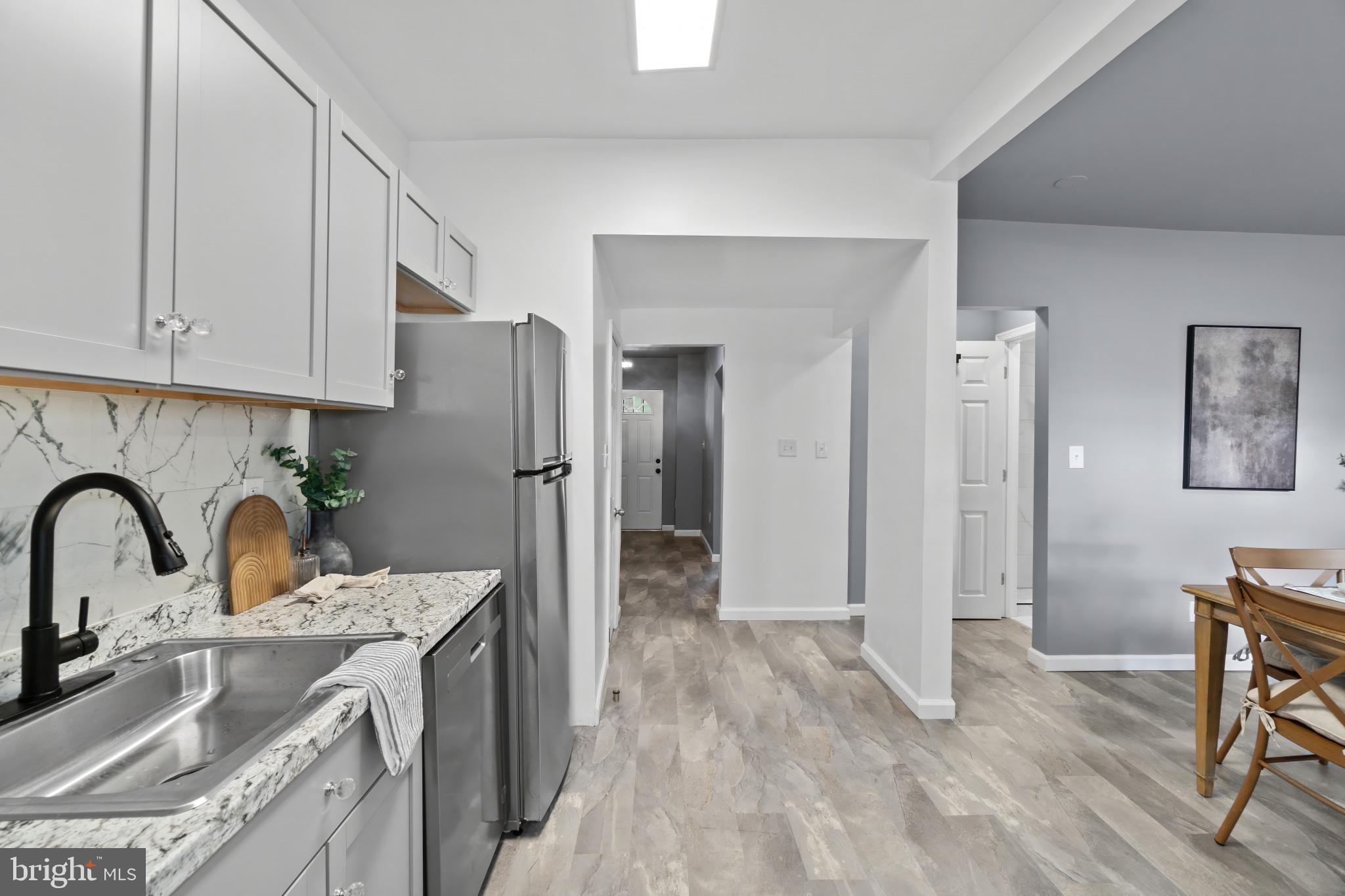 2226 N MONROE STREET N