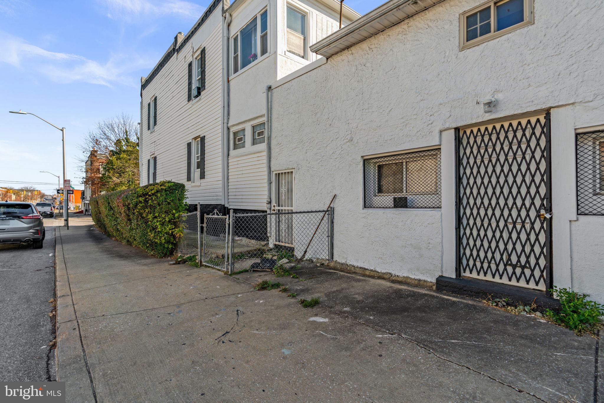 1542 APPLETON STREET