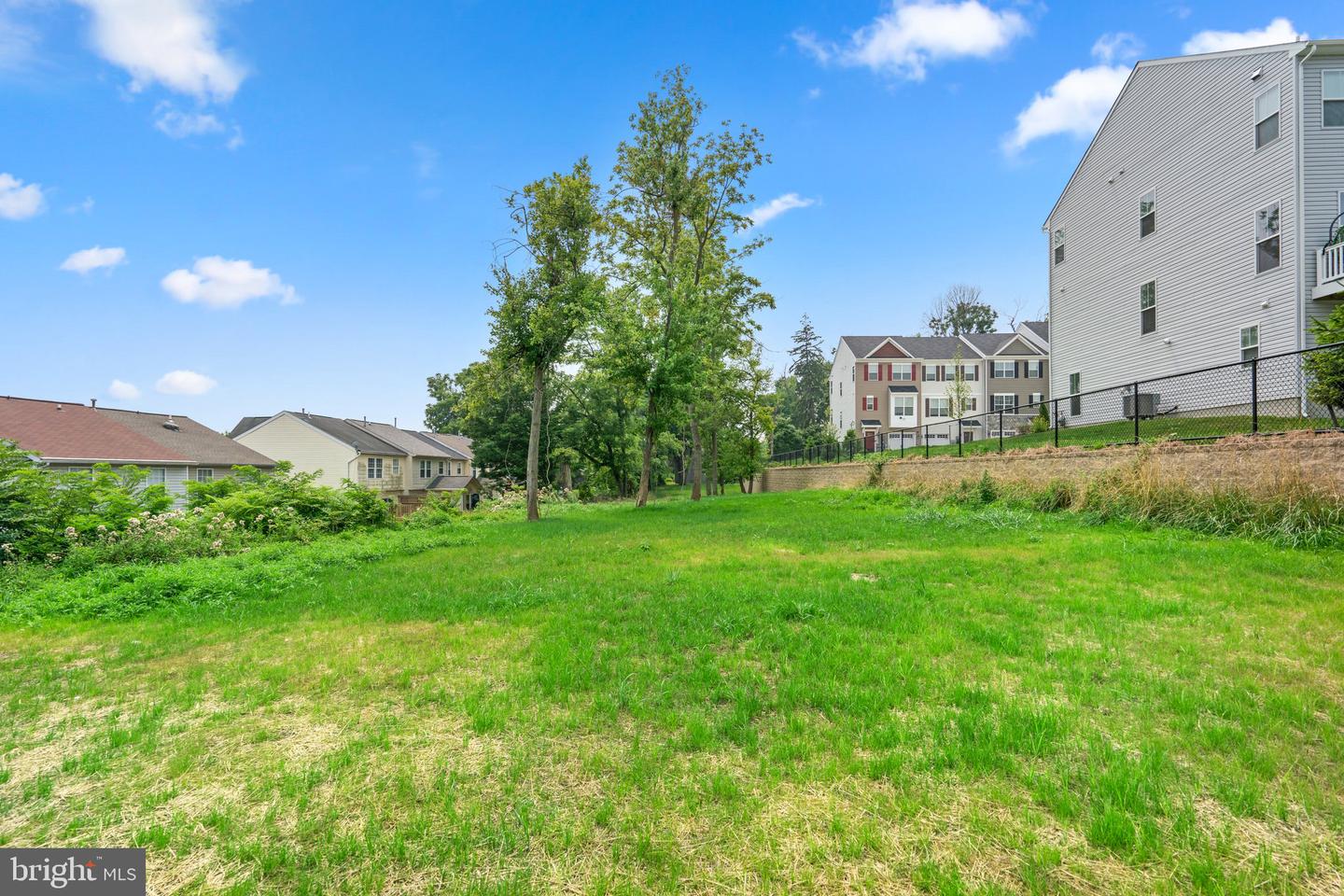 16 WALK AVENUE