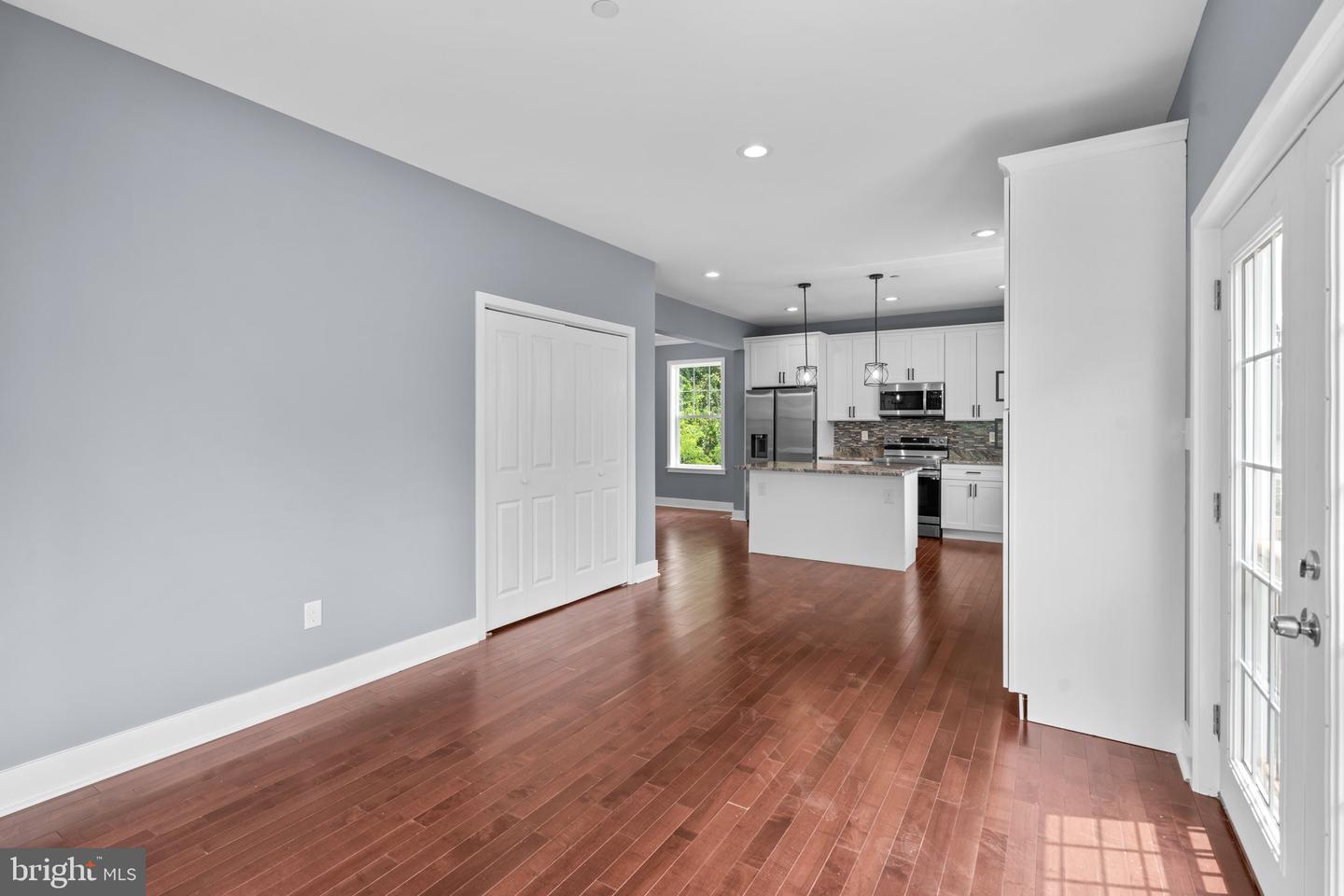 16 WALK AVENUE