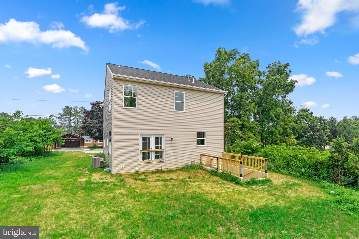 16 WALK AVENUE