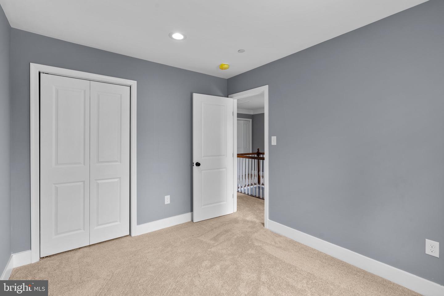 16 WALK AVENUE