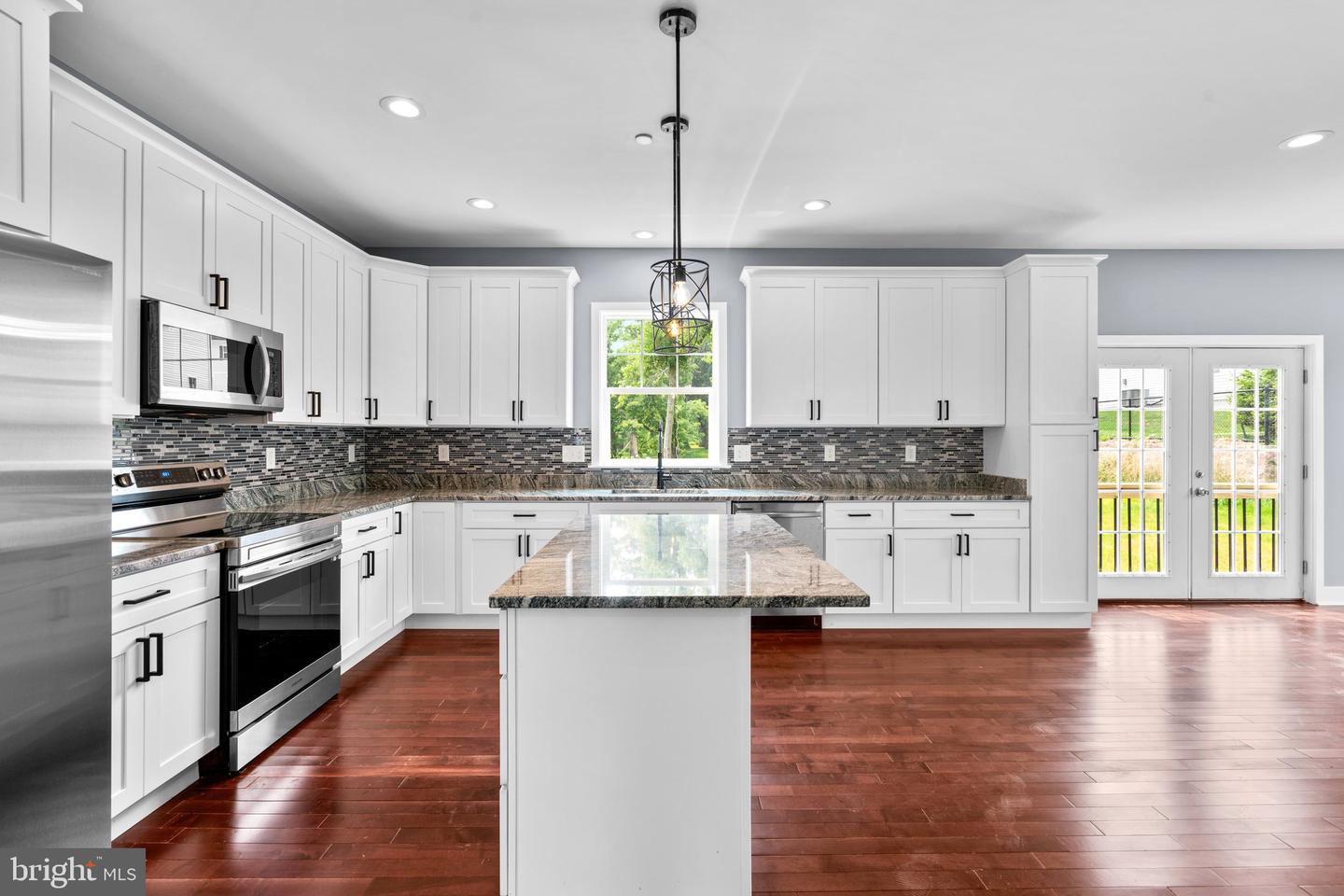 16 WALK AVENUE
