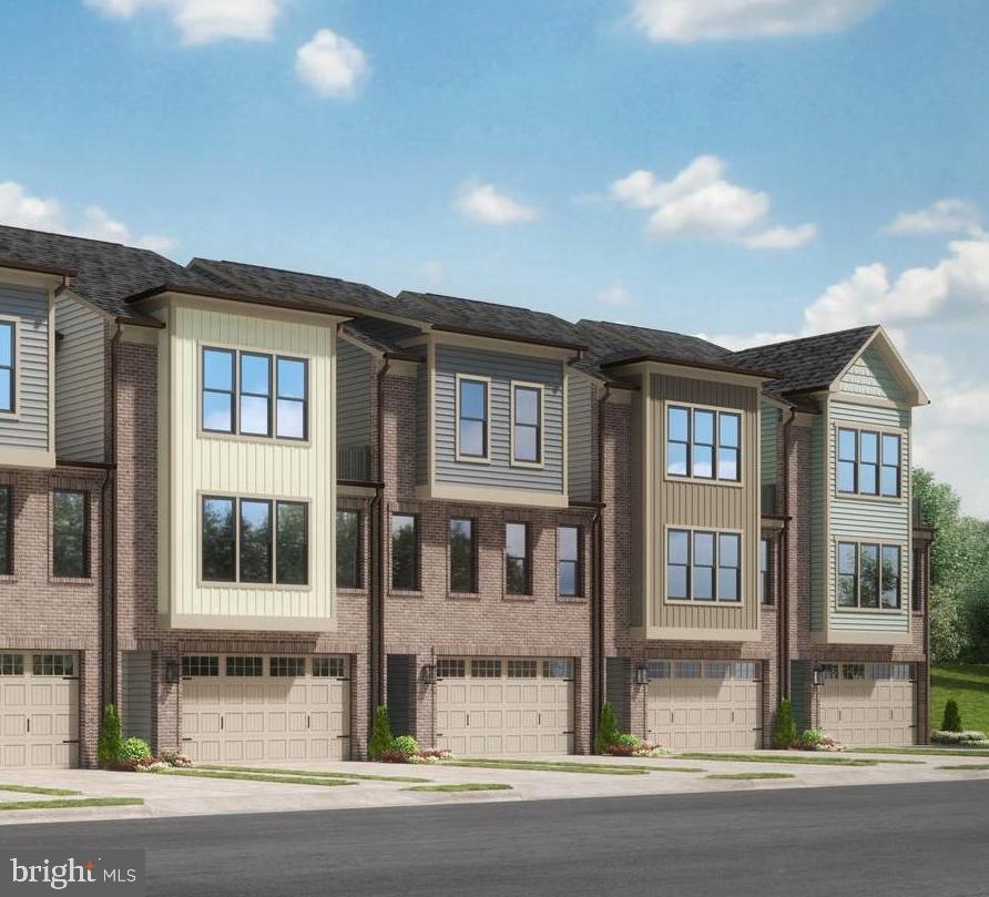 239 HICKORY HOLLOW COURT