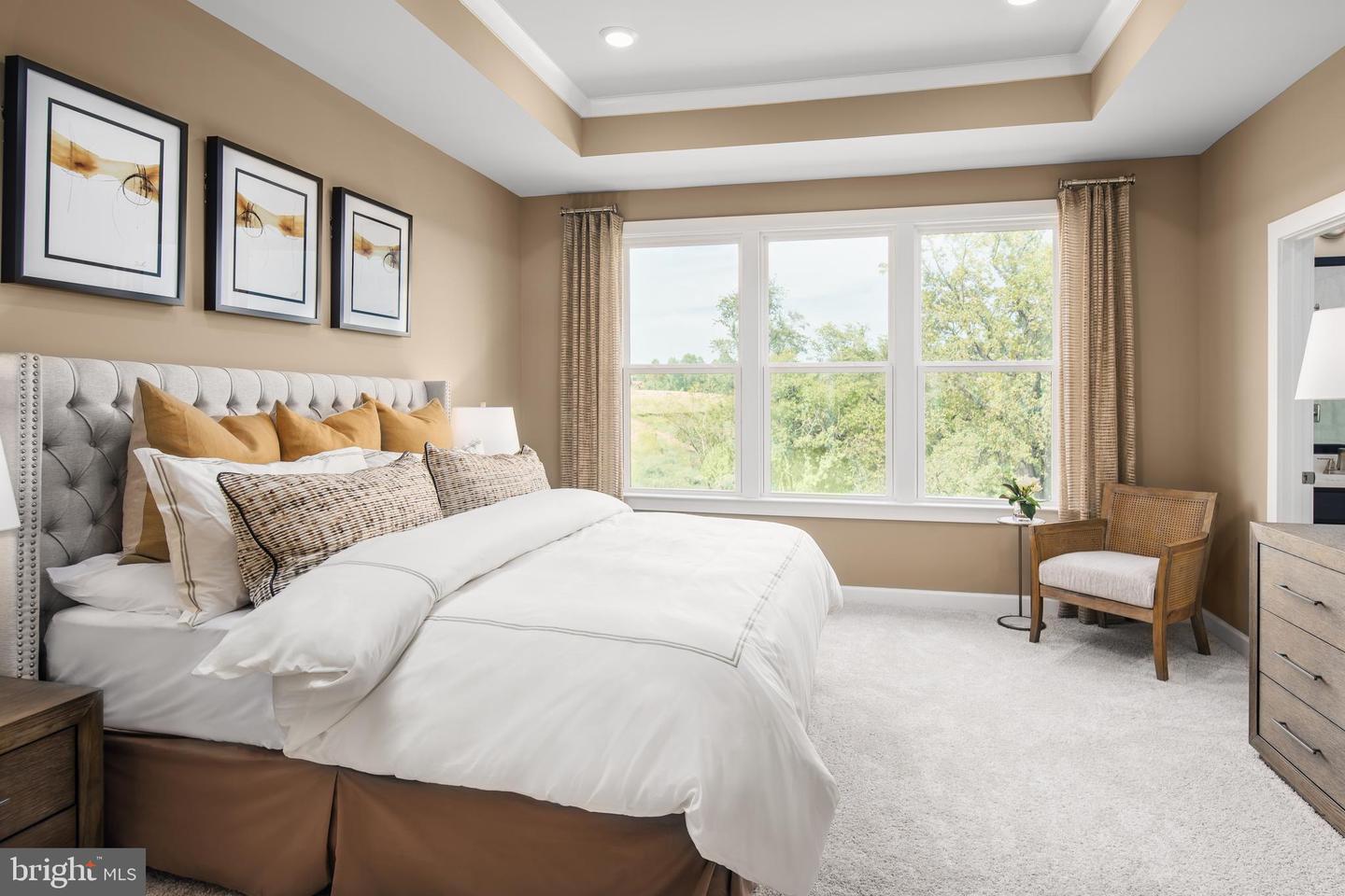 237 HICKORY HOLLOW COURT