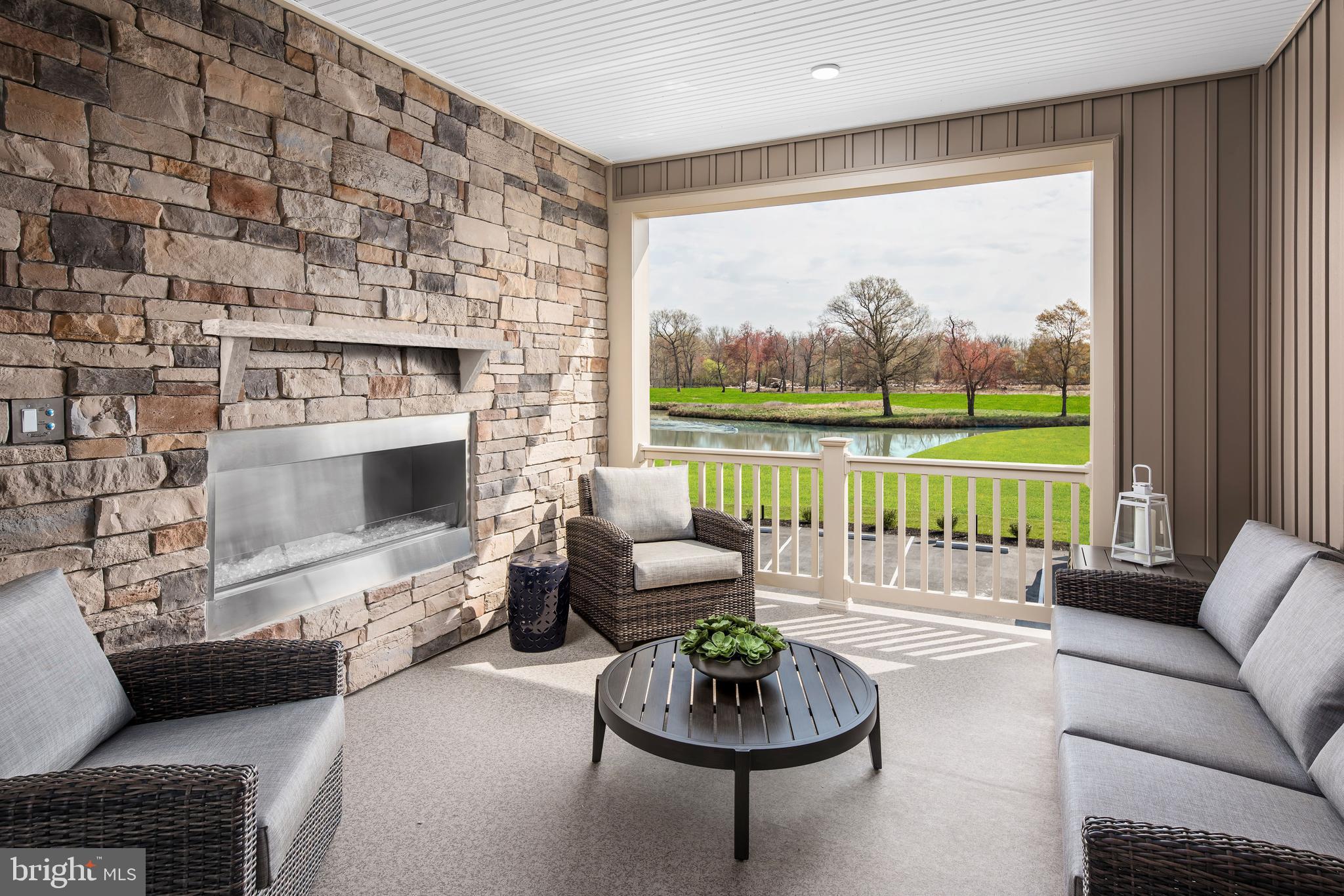 229 HICKORY HOLLOW COURT