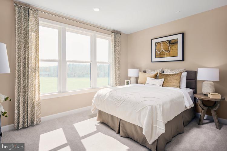 229 HICKORY HOLLOW COURT