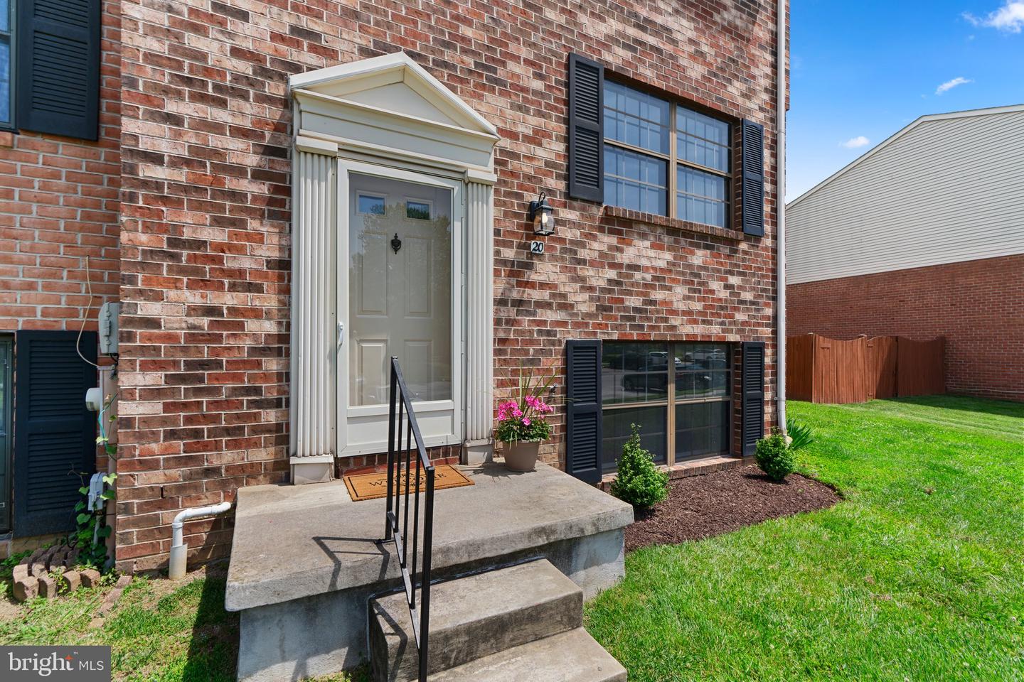 20 HEATHER HILL ROAD