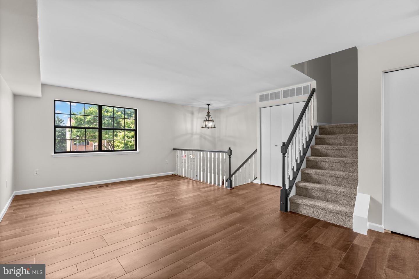 20 HEATHER HILL ROAD