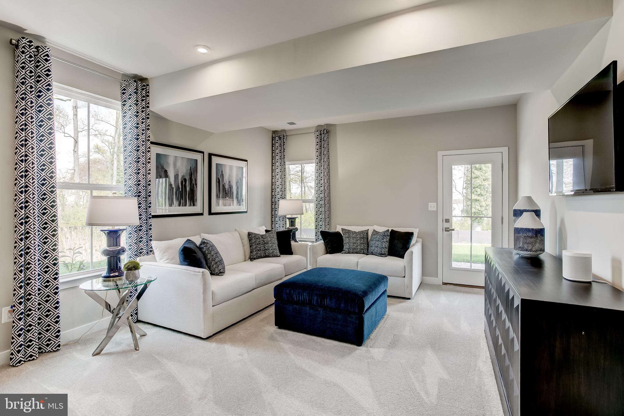 225 HICKORY HOLLOW COURT