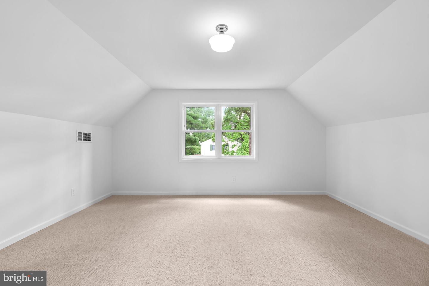 2101 N ROLLING ROAD