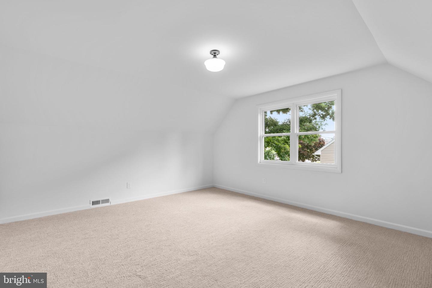 2101 N ROLLING ROAD