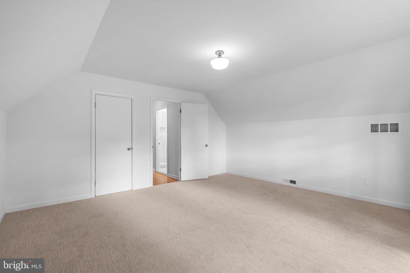 2101 N ROLLING ROAD